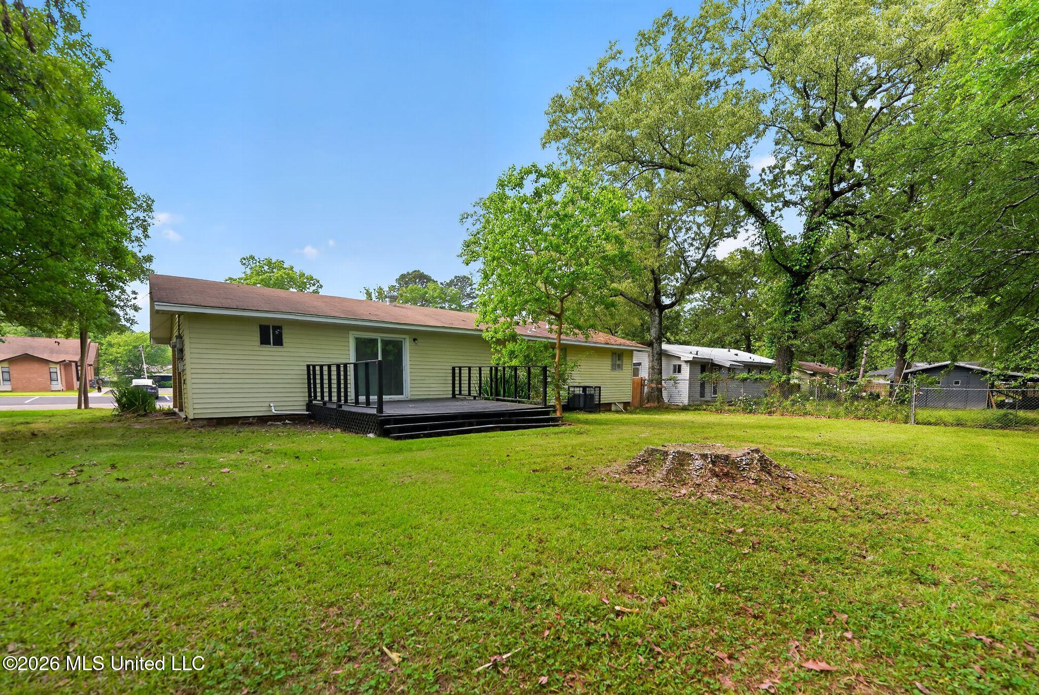 330 Mary Ann Drive Property Photo 5