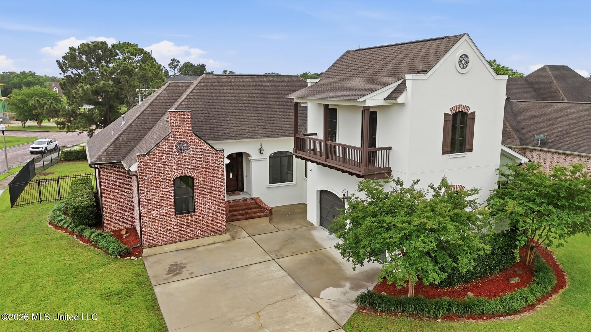 408 Fly-away Court Property Photo 46