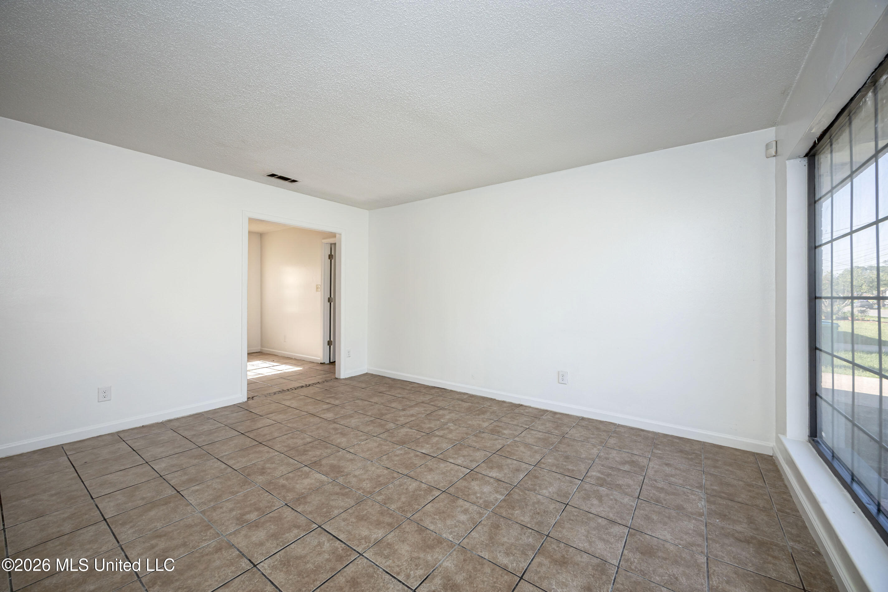 5612 Rose Drive Property Photo 5