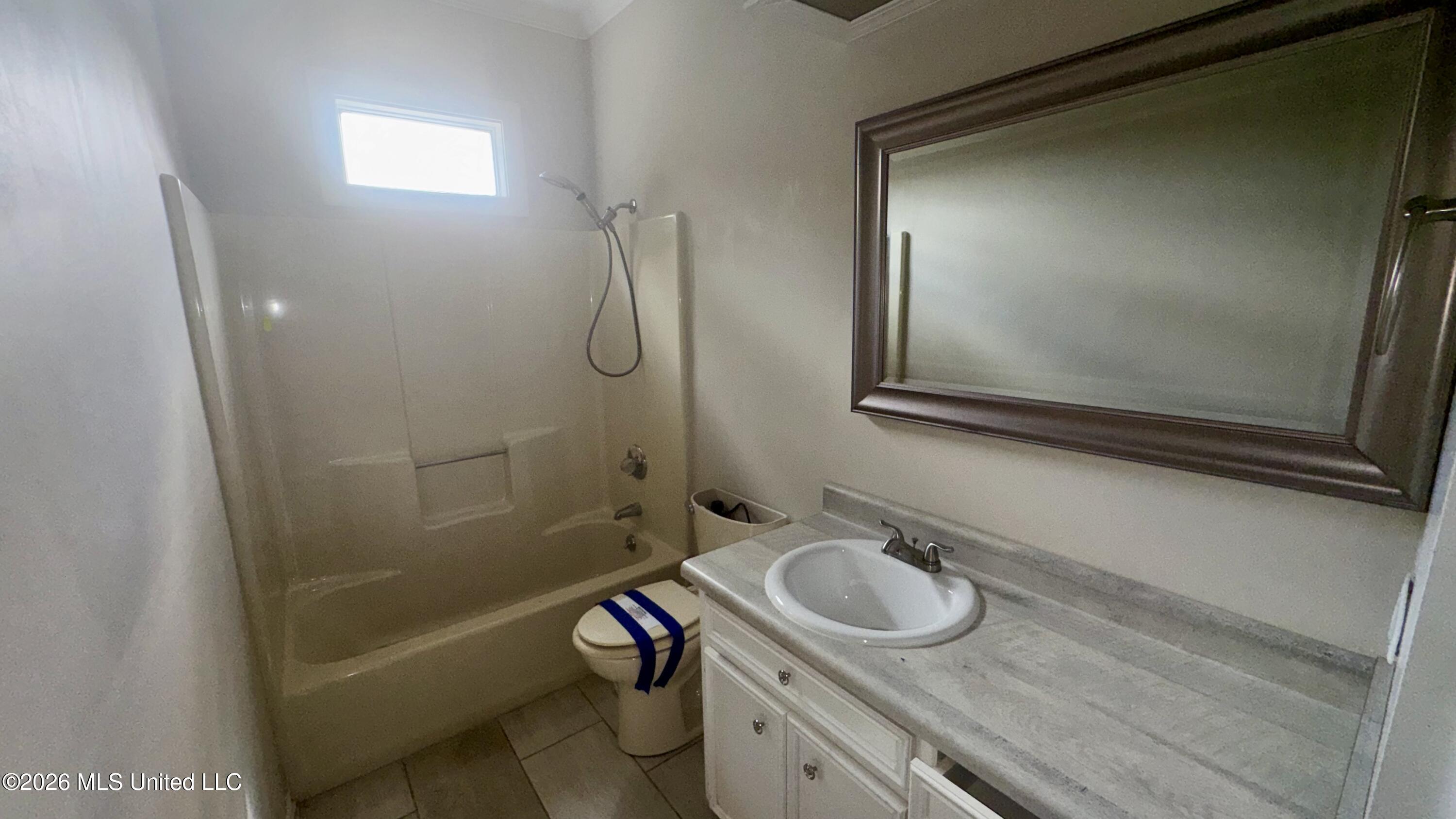 131 N Brighton Drive Property Photo 3