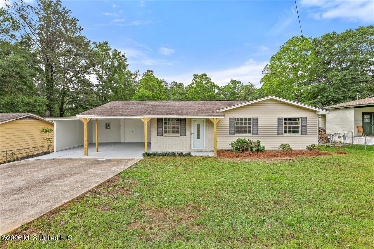 210 N Jadek Drive Property Photo 1