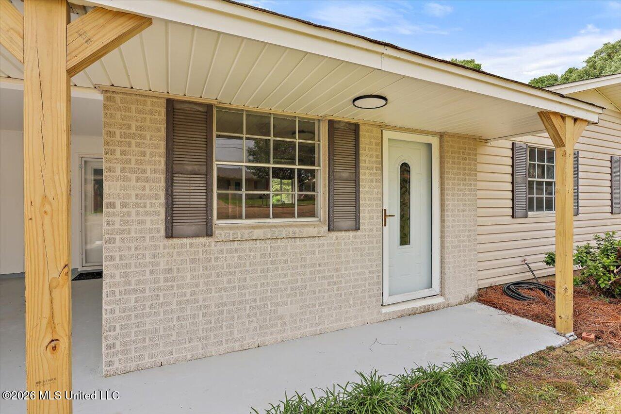 210 N Jadek Drive Property Photo 4