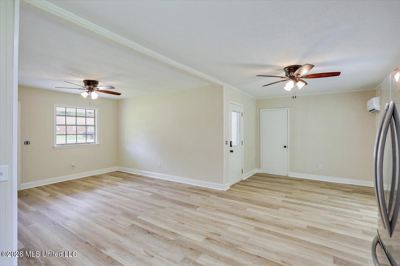 210 N Jadek Drive Property Photo 11