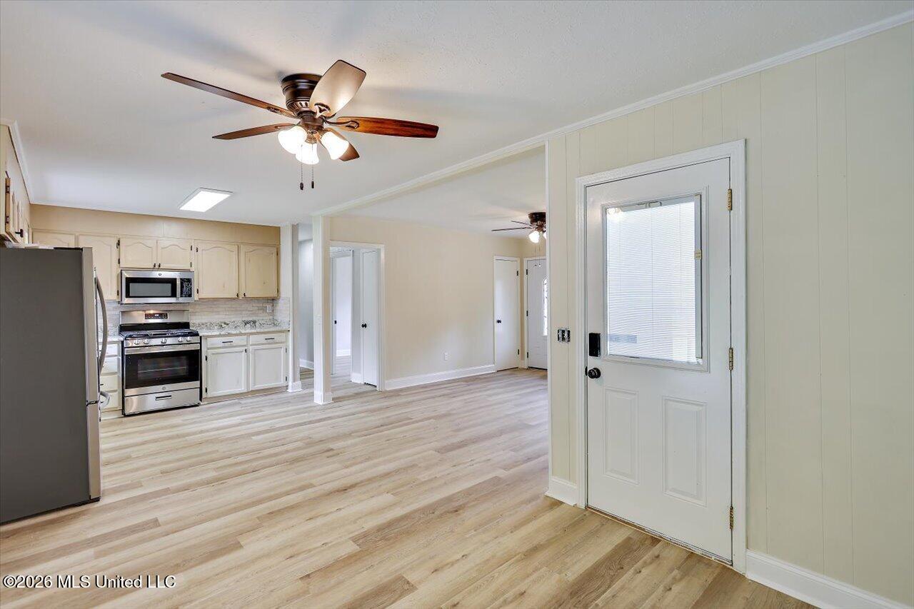 210 N Jadek Drive Property Photo 14