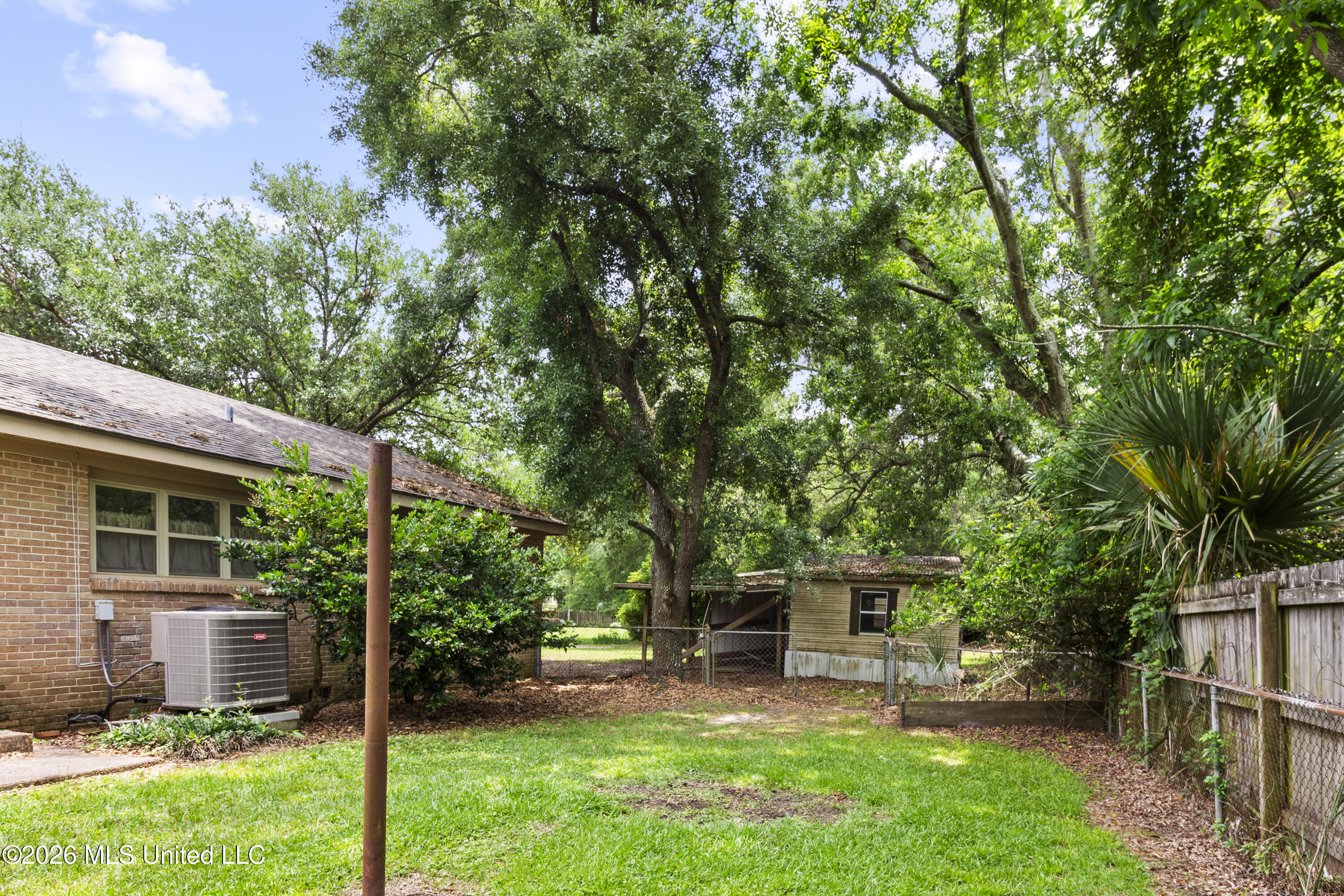 4510 Willow Street Property Photo 9