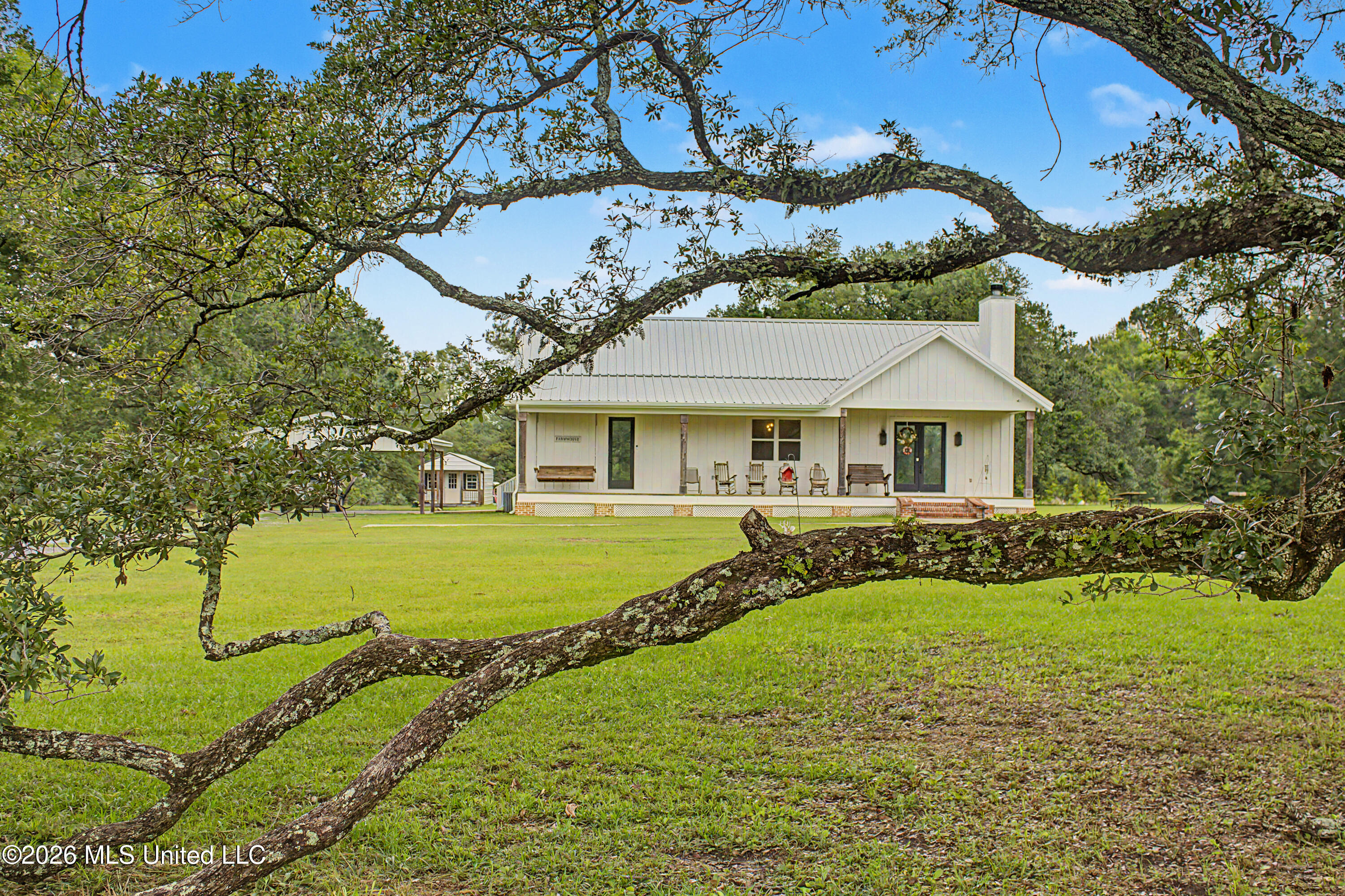 15101 Cable Bridge Road Property Photo 1