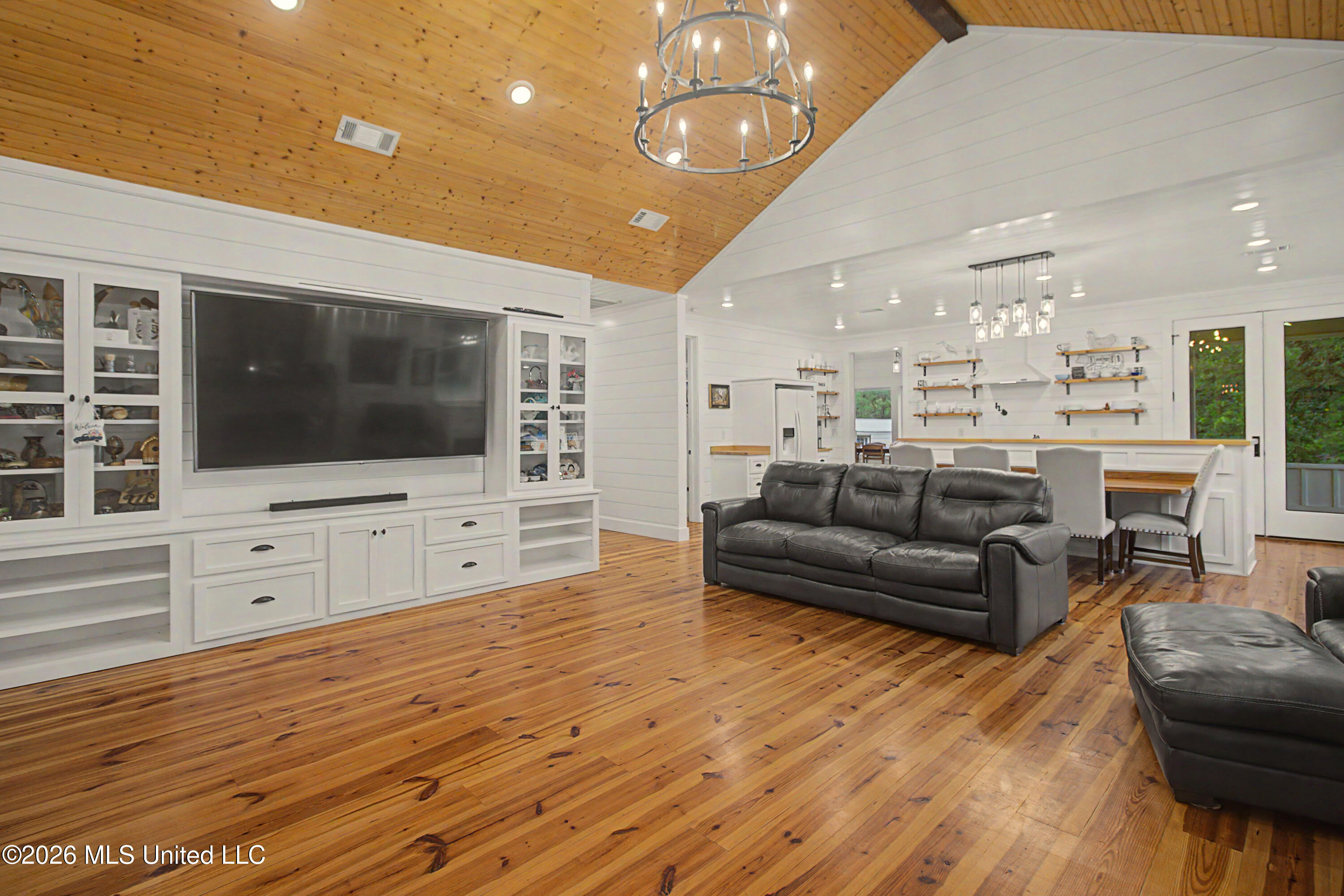15101 Cable Bridge Road Property Photo 8