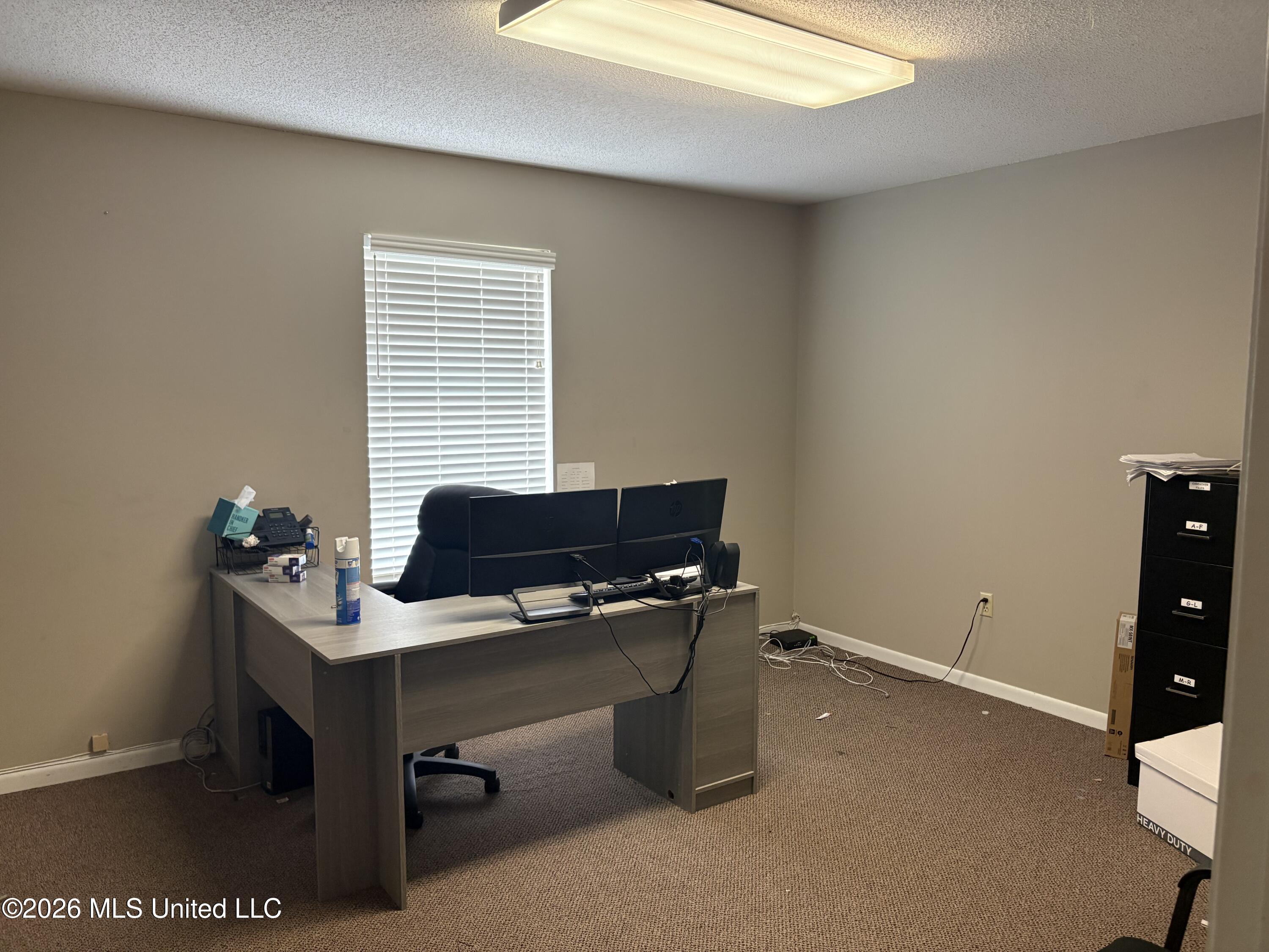 15465 Oak Lane Property Photo 6