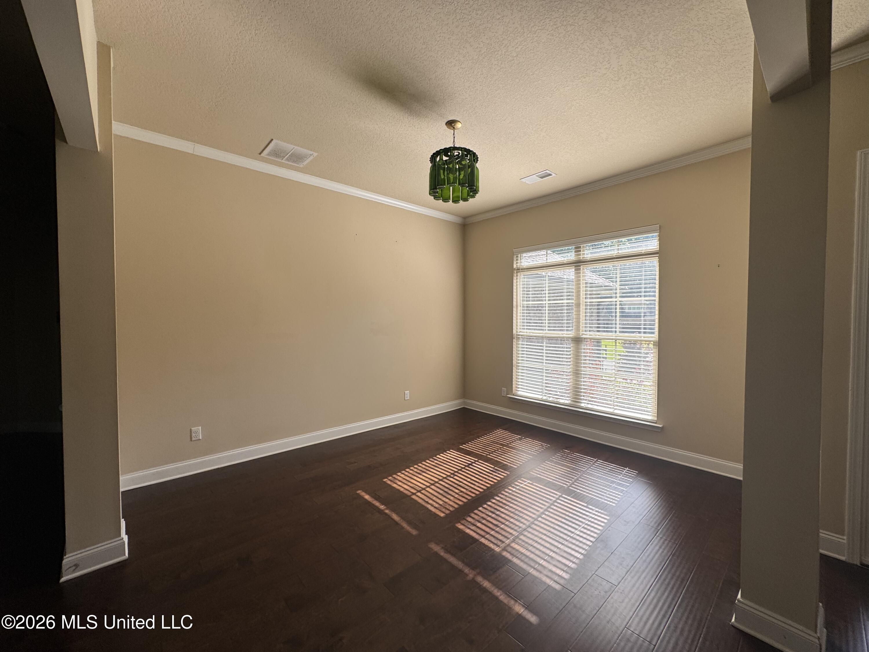 5212 Weathers Drive Property Photo 4