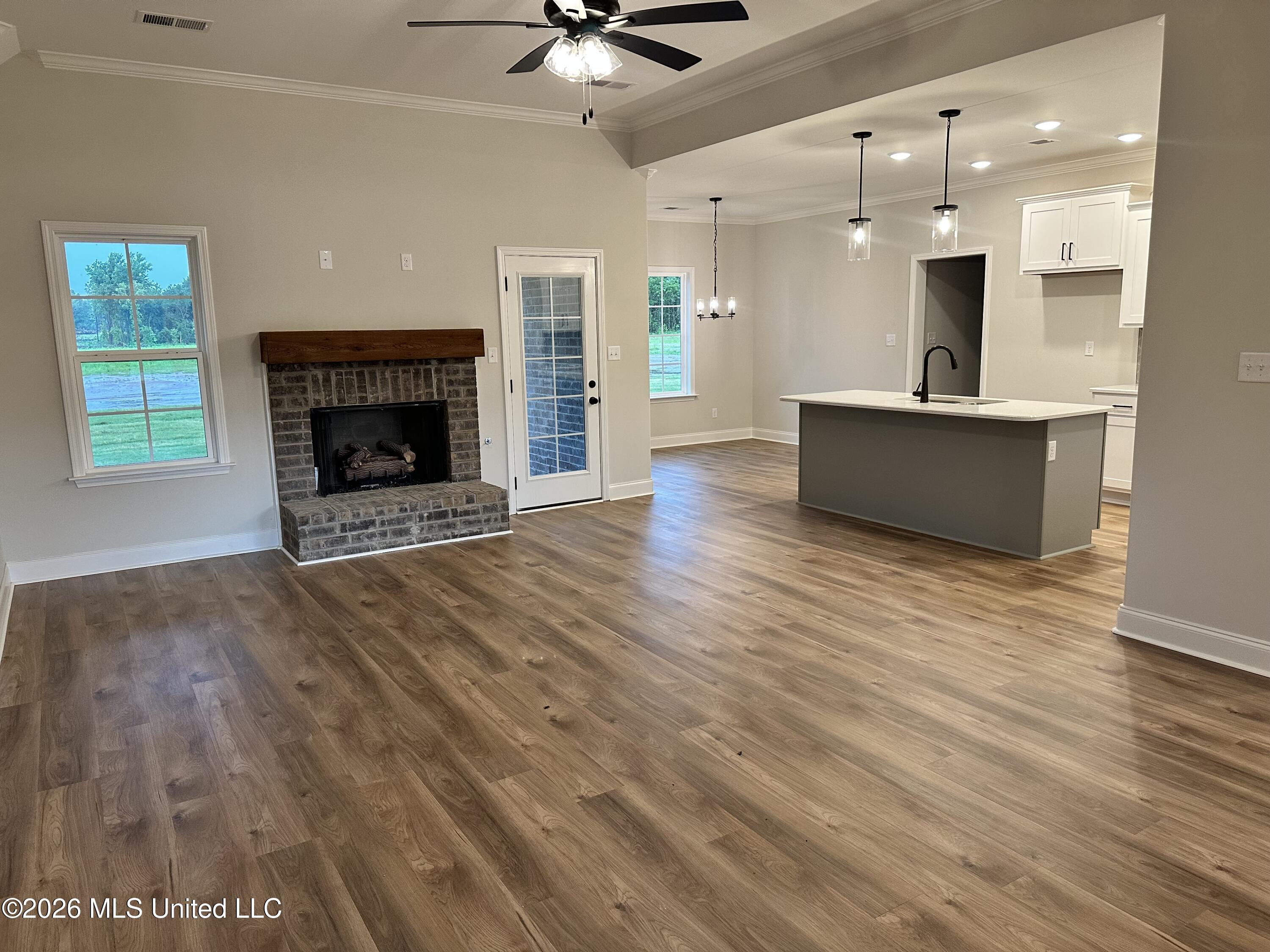 5405 Hazelwood Drive Property Photo 6