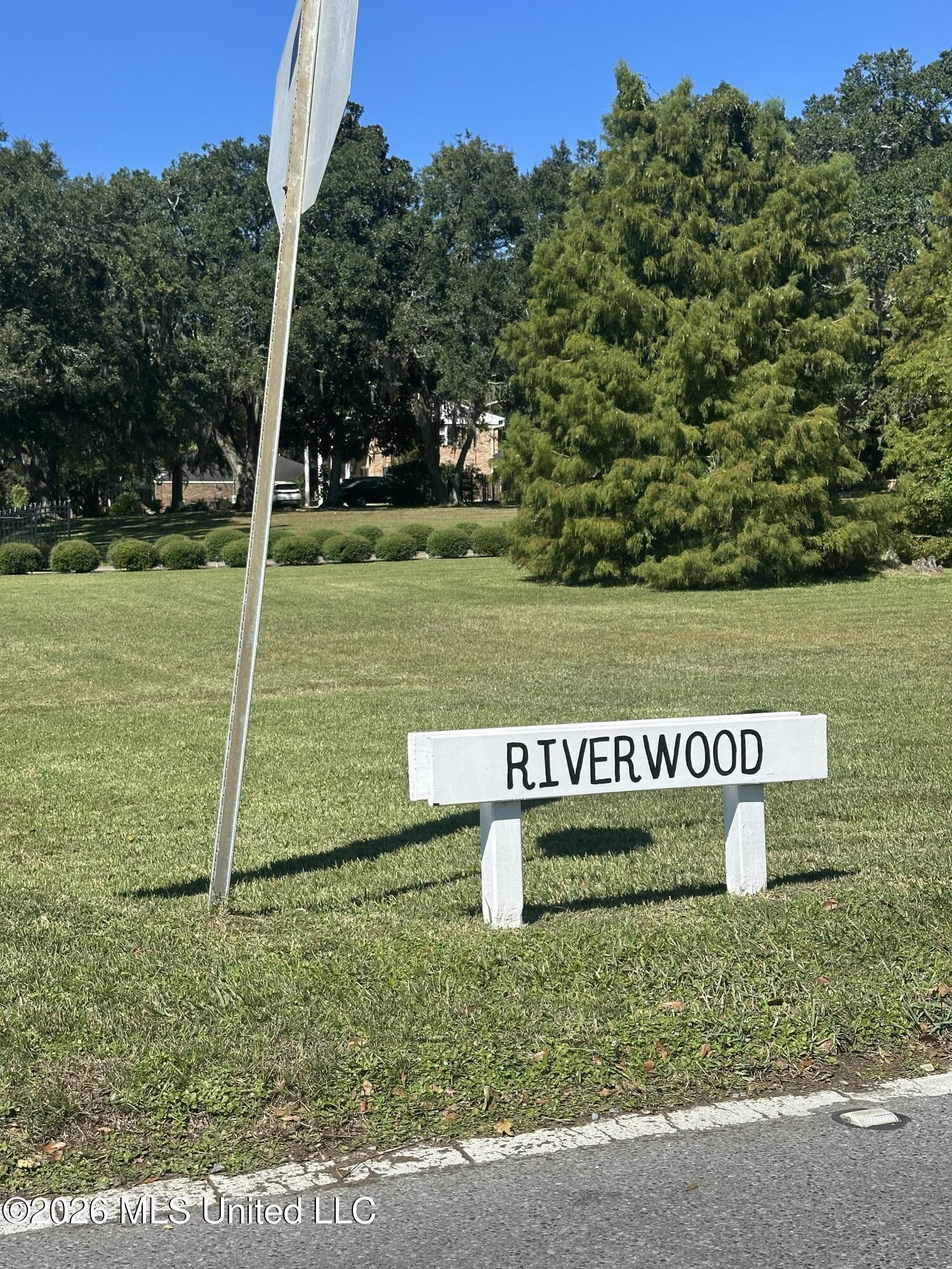Baywood Drive Property Photo 4
