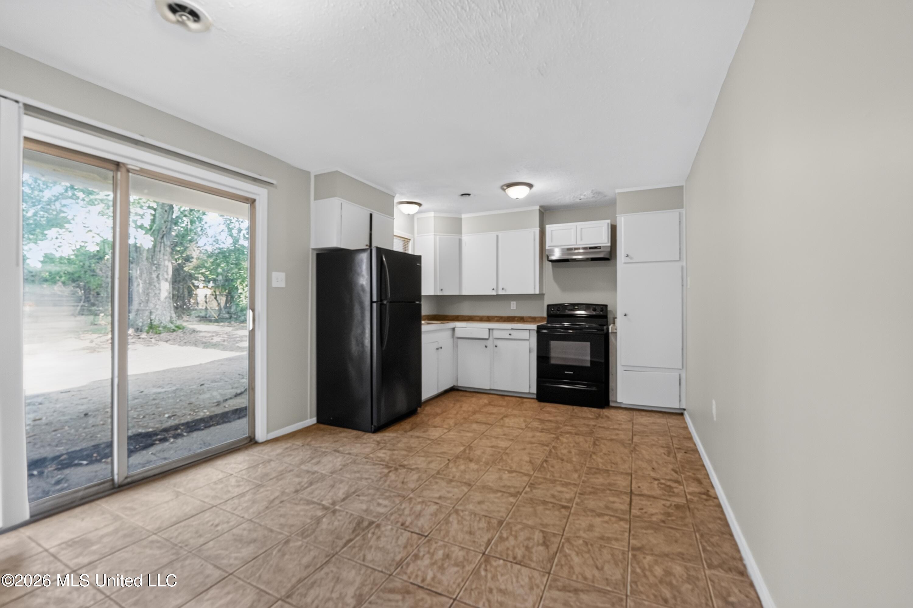 349 Queen Isabella Property Photo 10