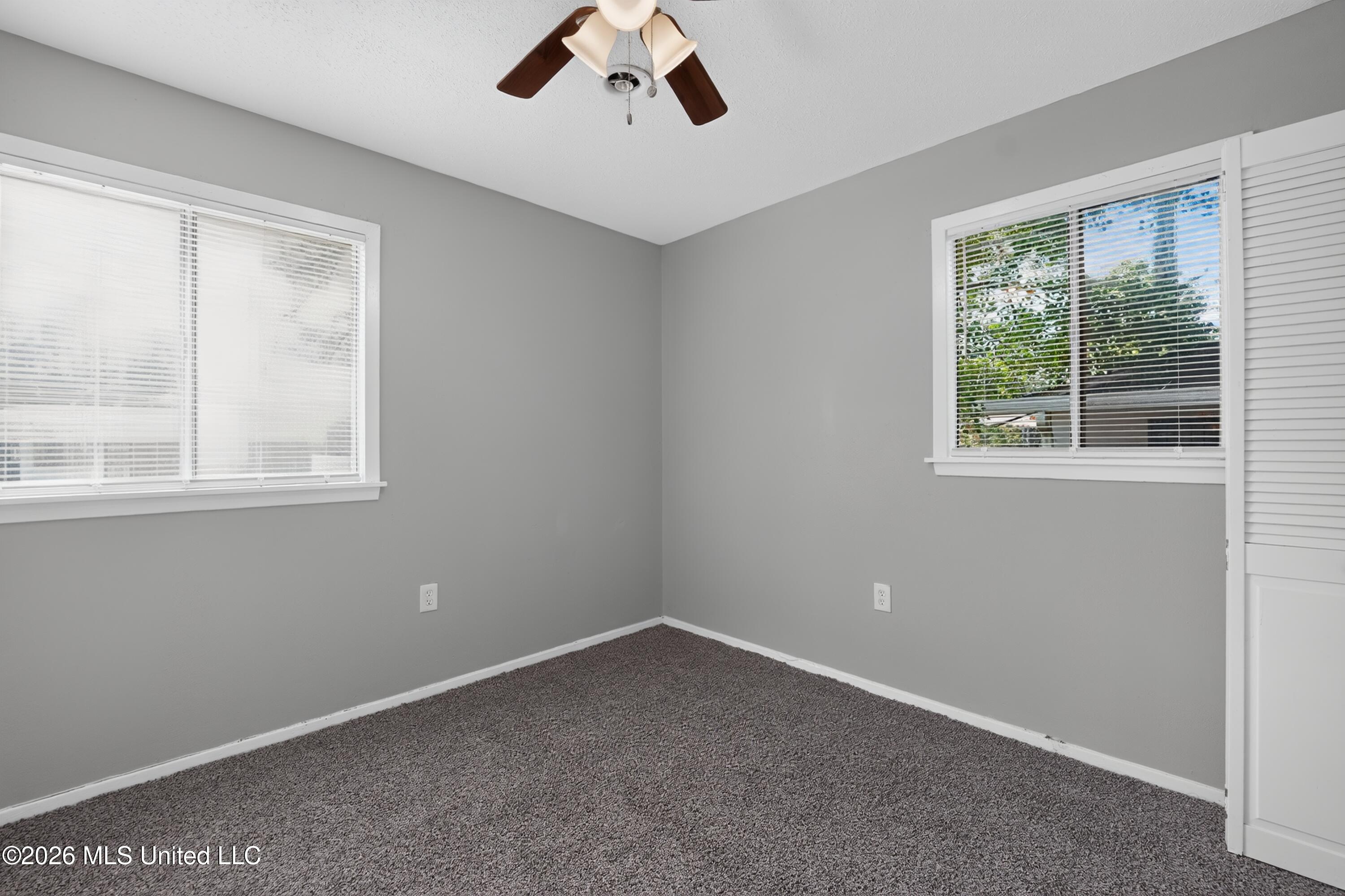 349 Queen Isabella Property Photo 15