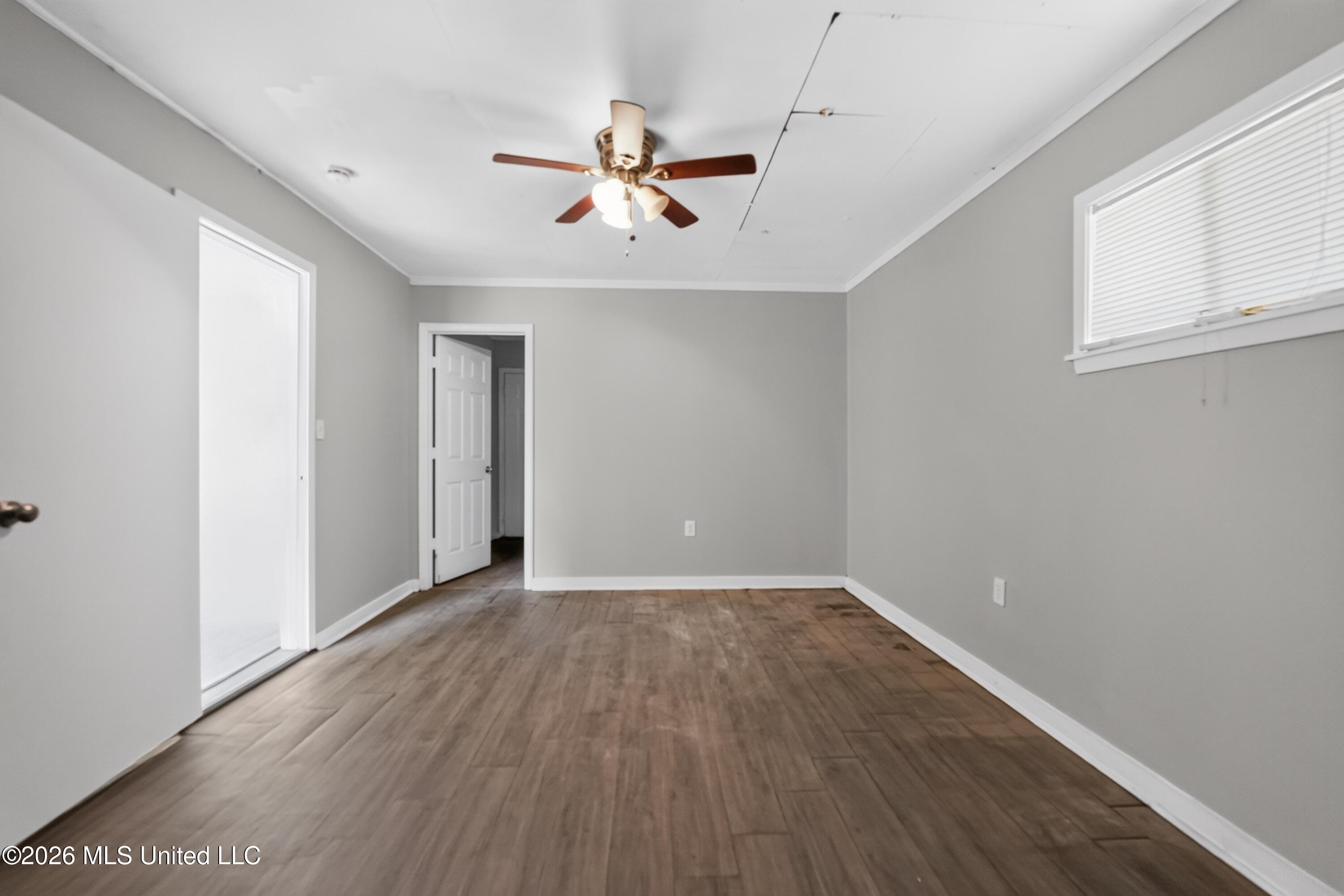 349 Queen Isabella Property Photo 16