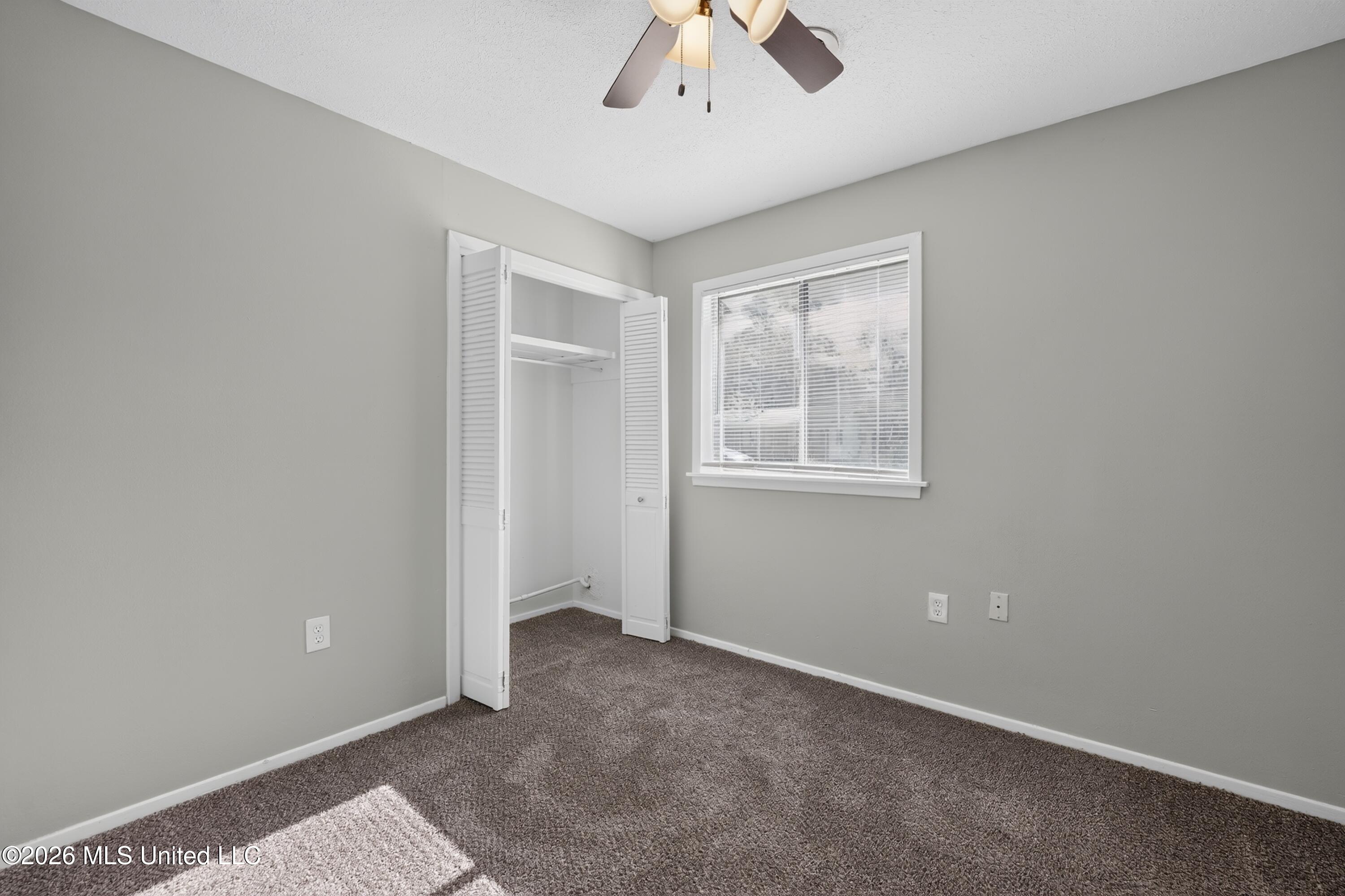 349 Queen Isabella Property Photo 18