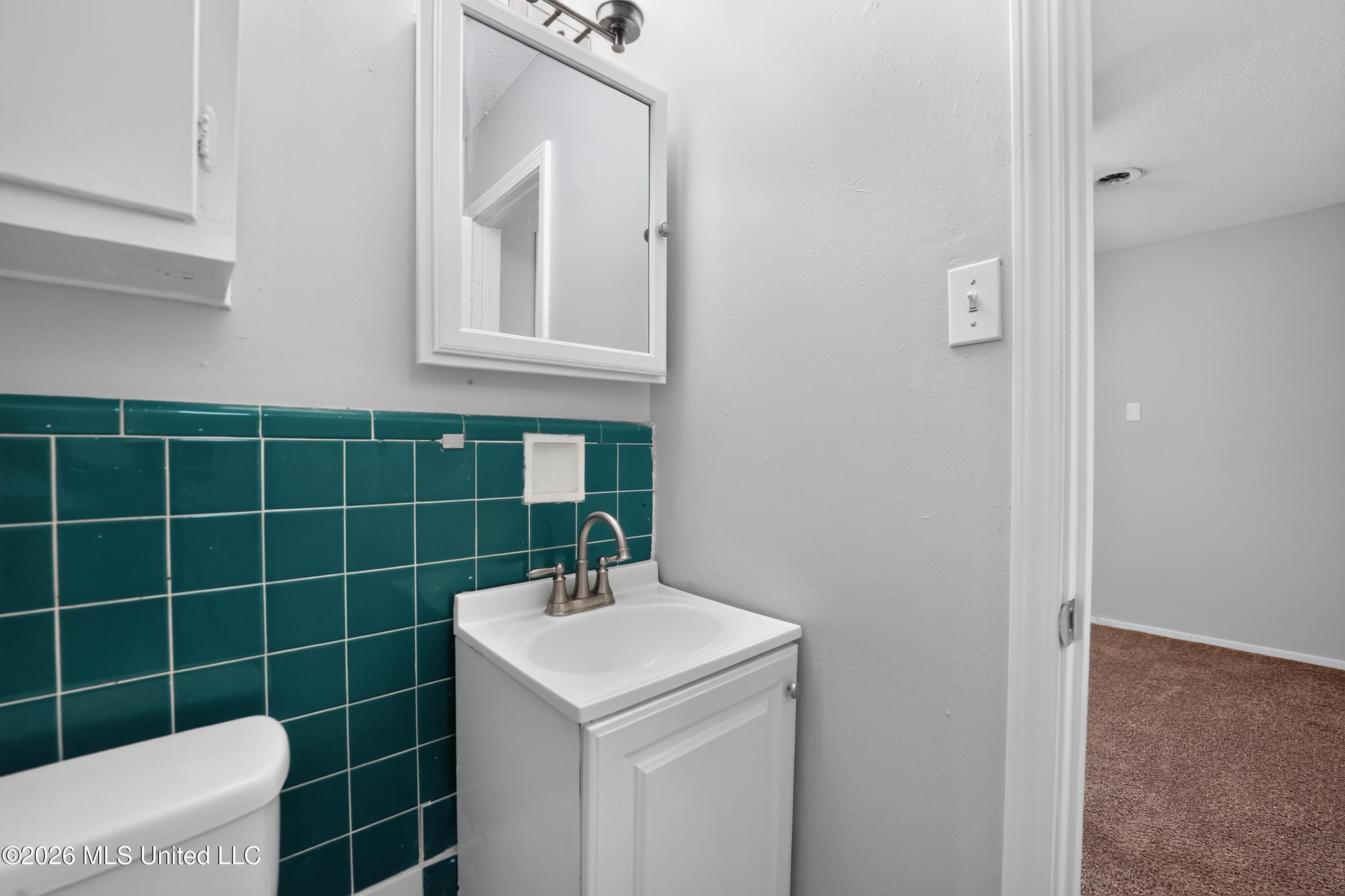349 Queen Isabella Property Photo 24
