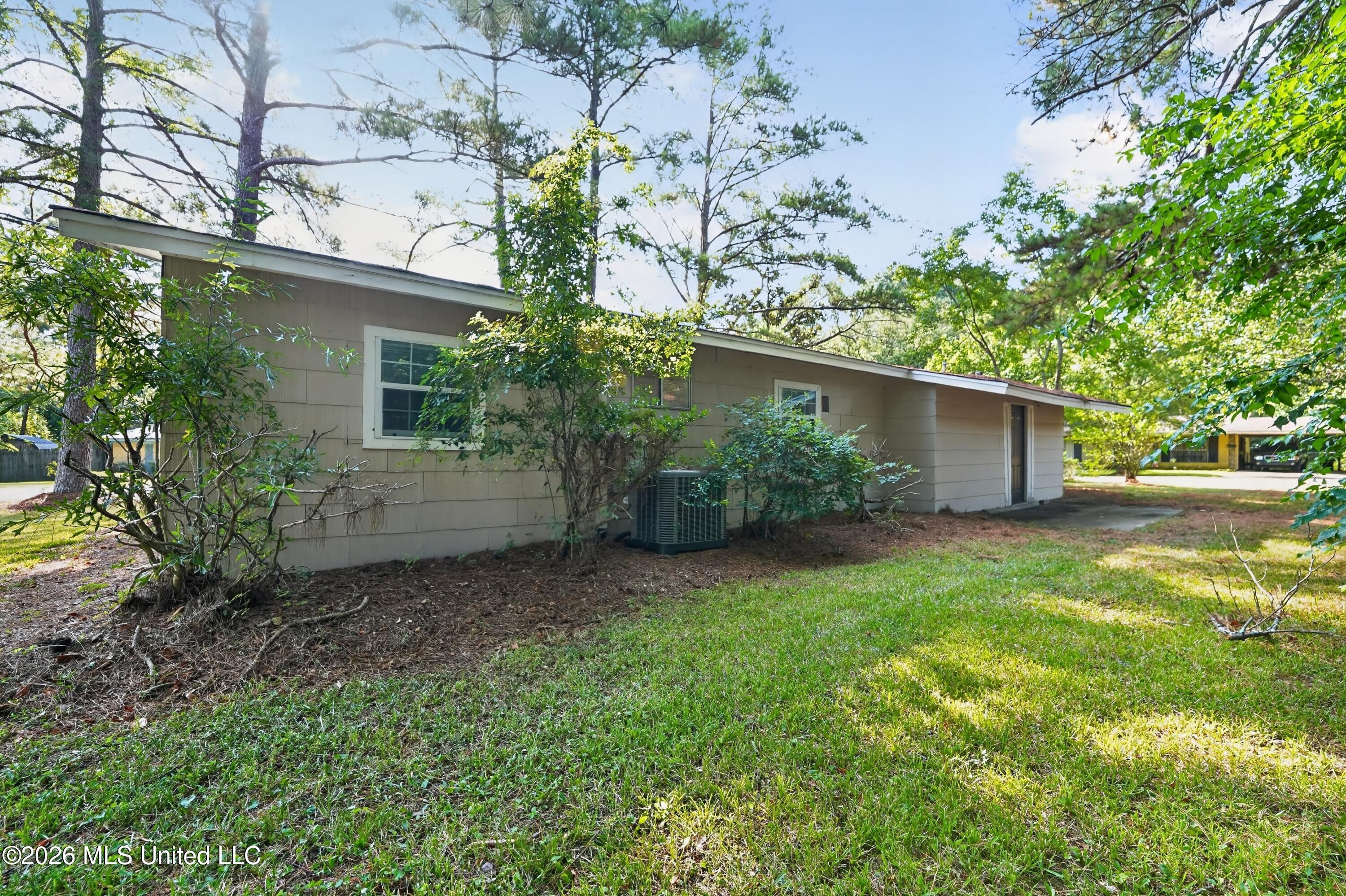 101 Dotson Place Property Photo 5