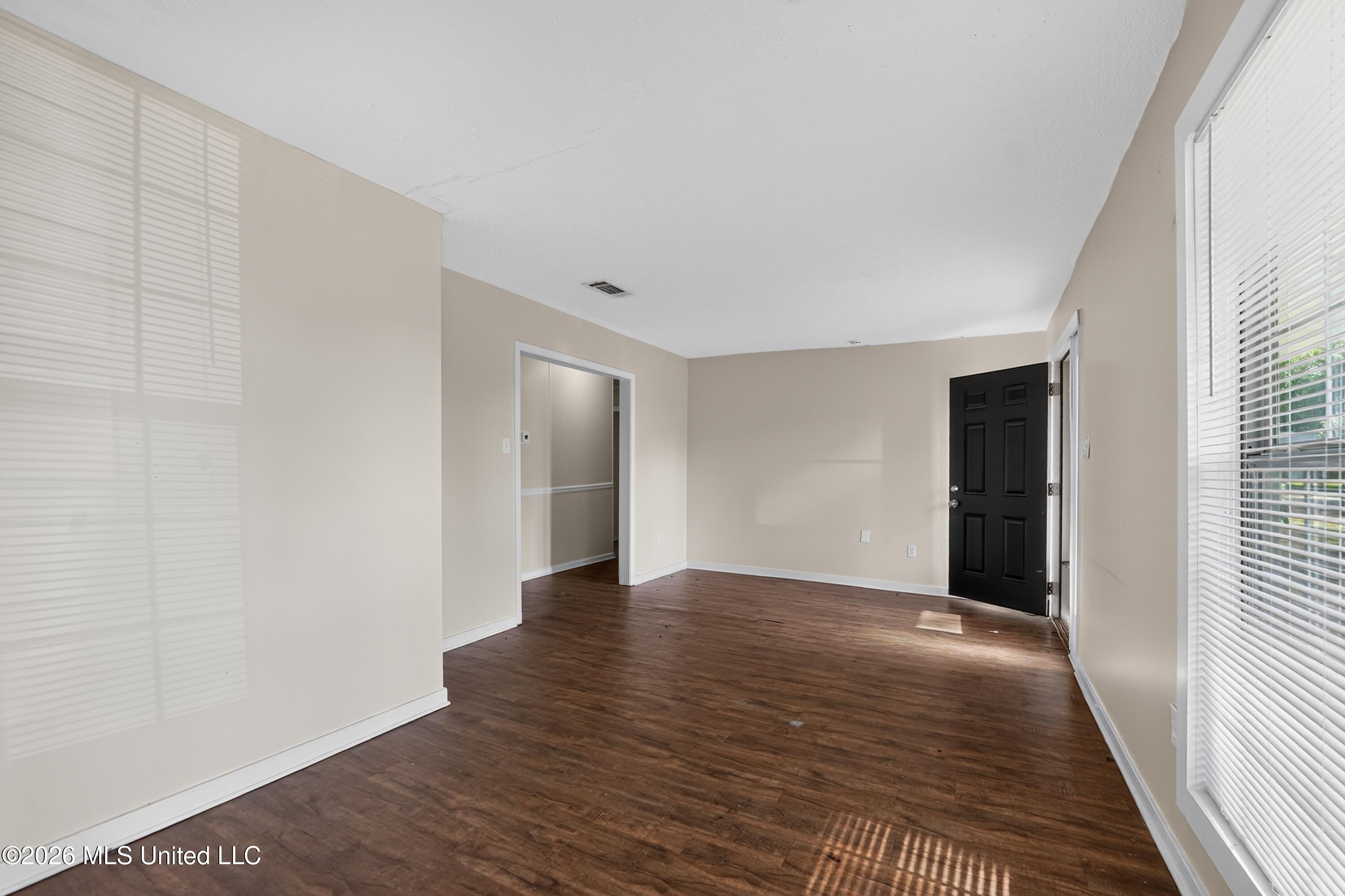 101 Dotson Place Property Photo 8