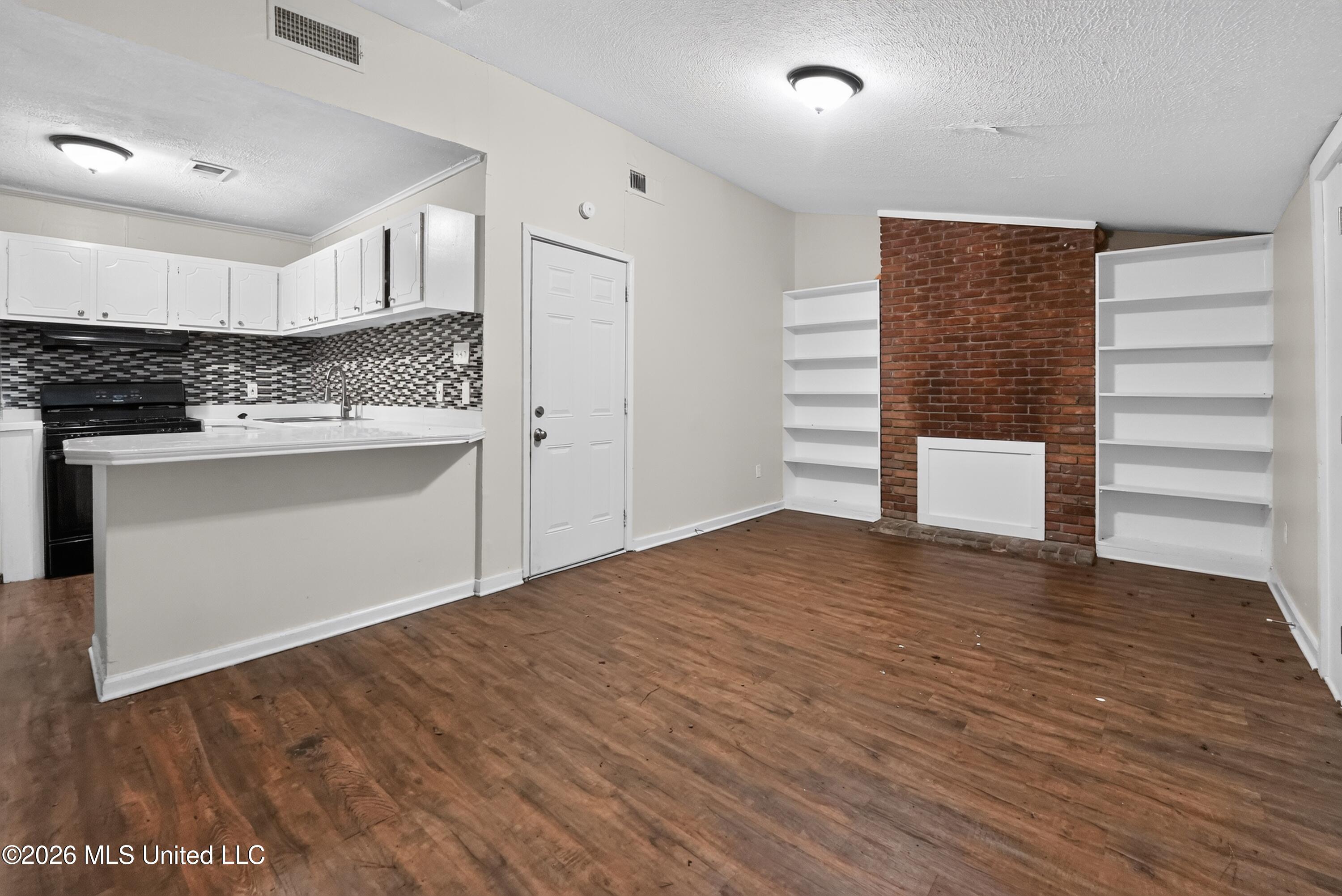 101 Dotson Place Property Photo 10