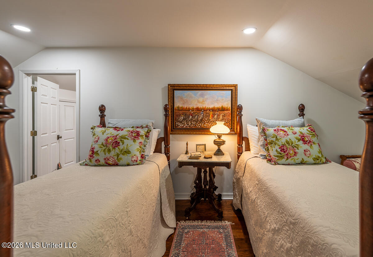 14 Marshall Road Property Photo 55
