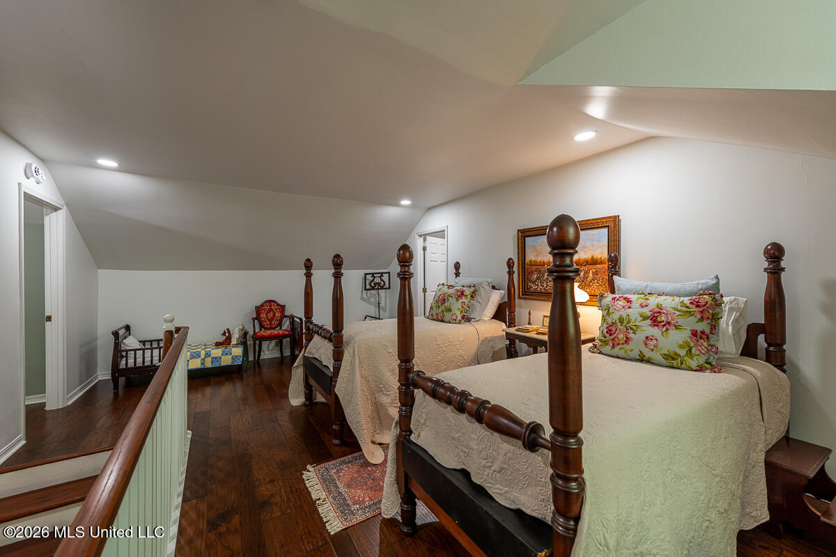 14 Marshall Road Property Photo 57