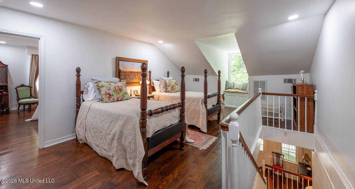 14 Marshall Road Property Photo 59