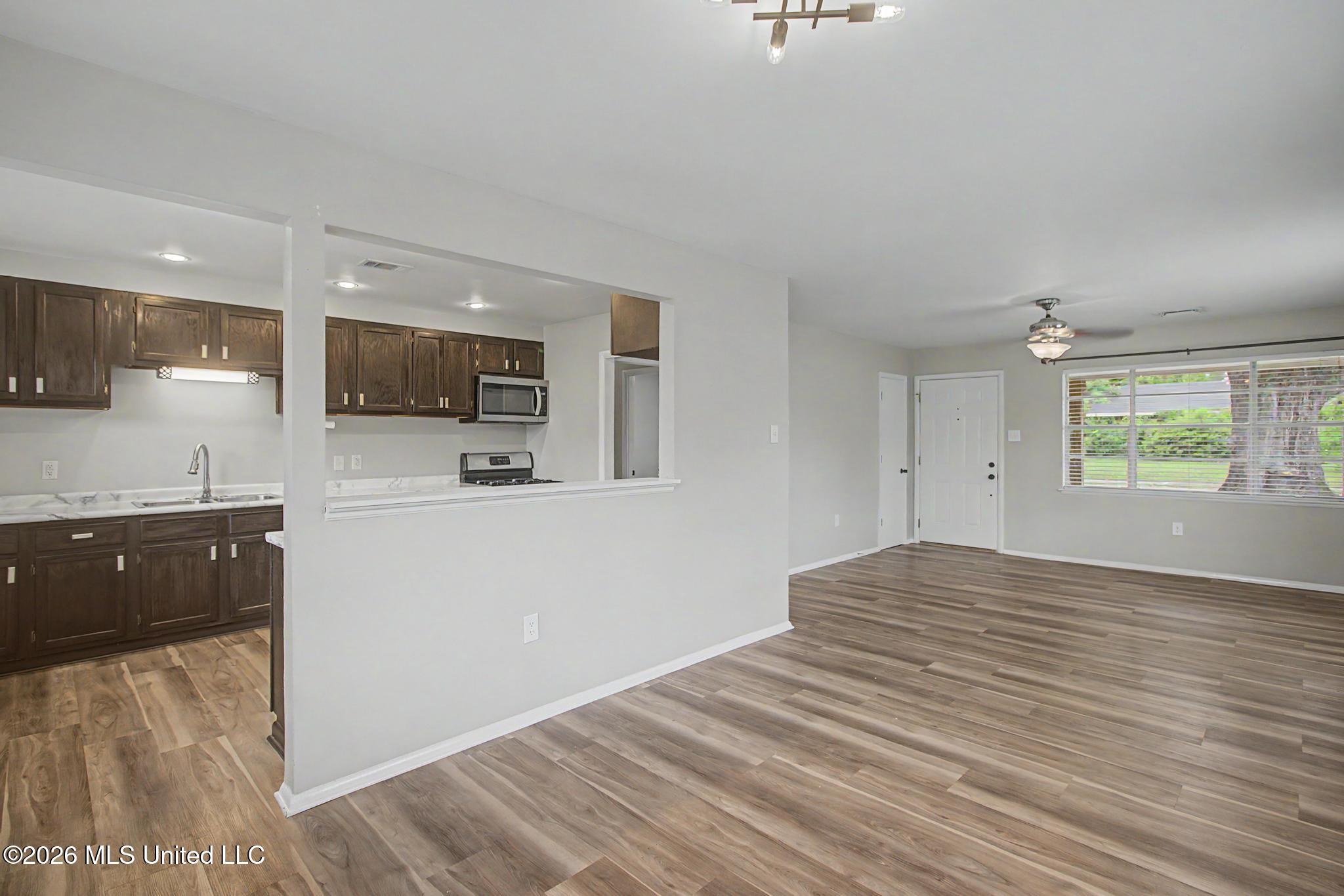 2232 Taylor Boulevard Property Photo 6