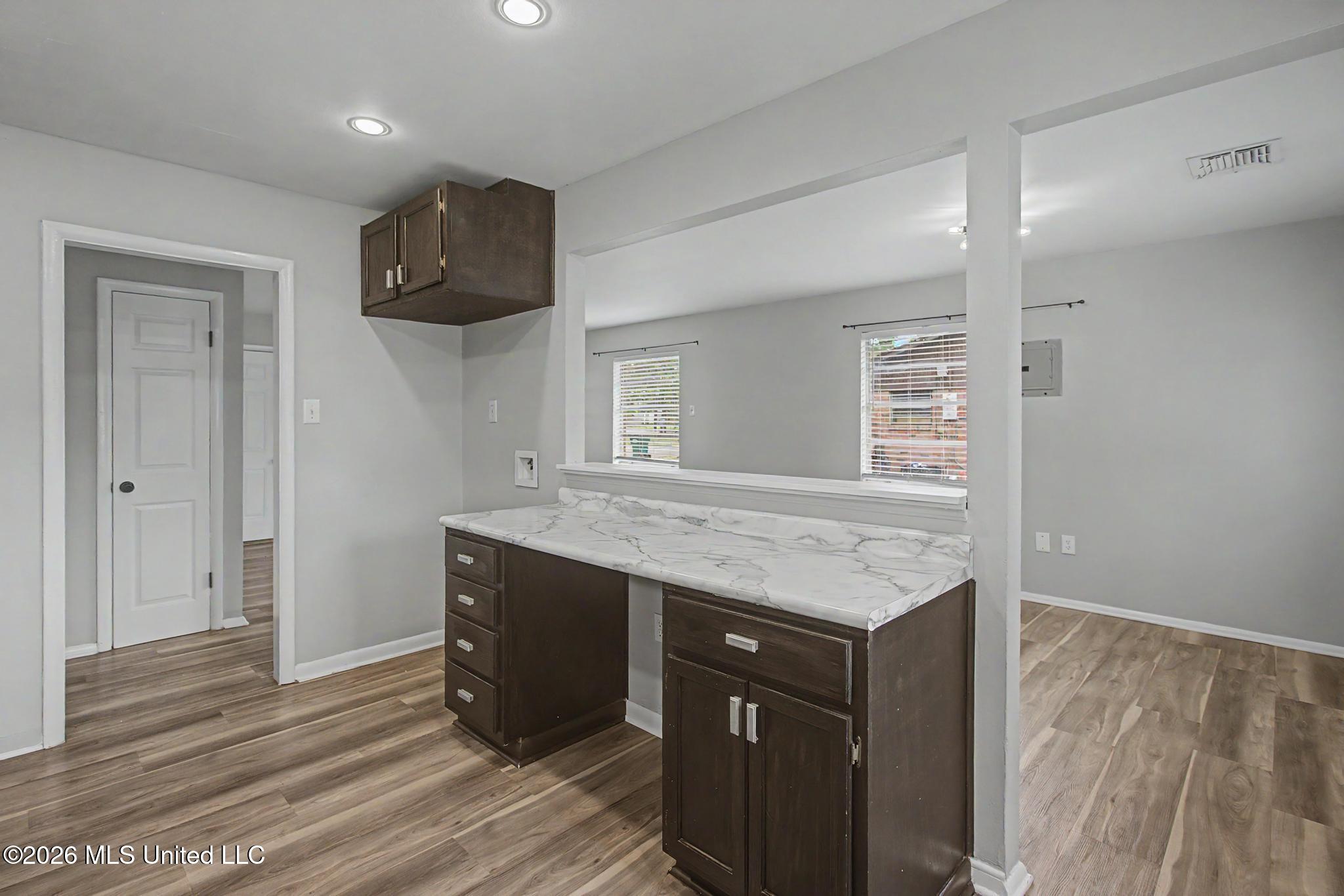 2232 Taylor Boulevard Property Photo 7