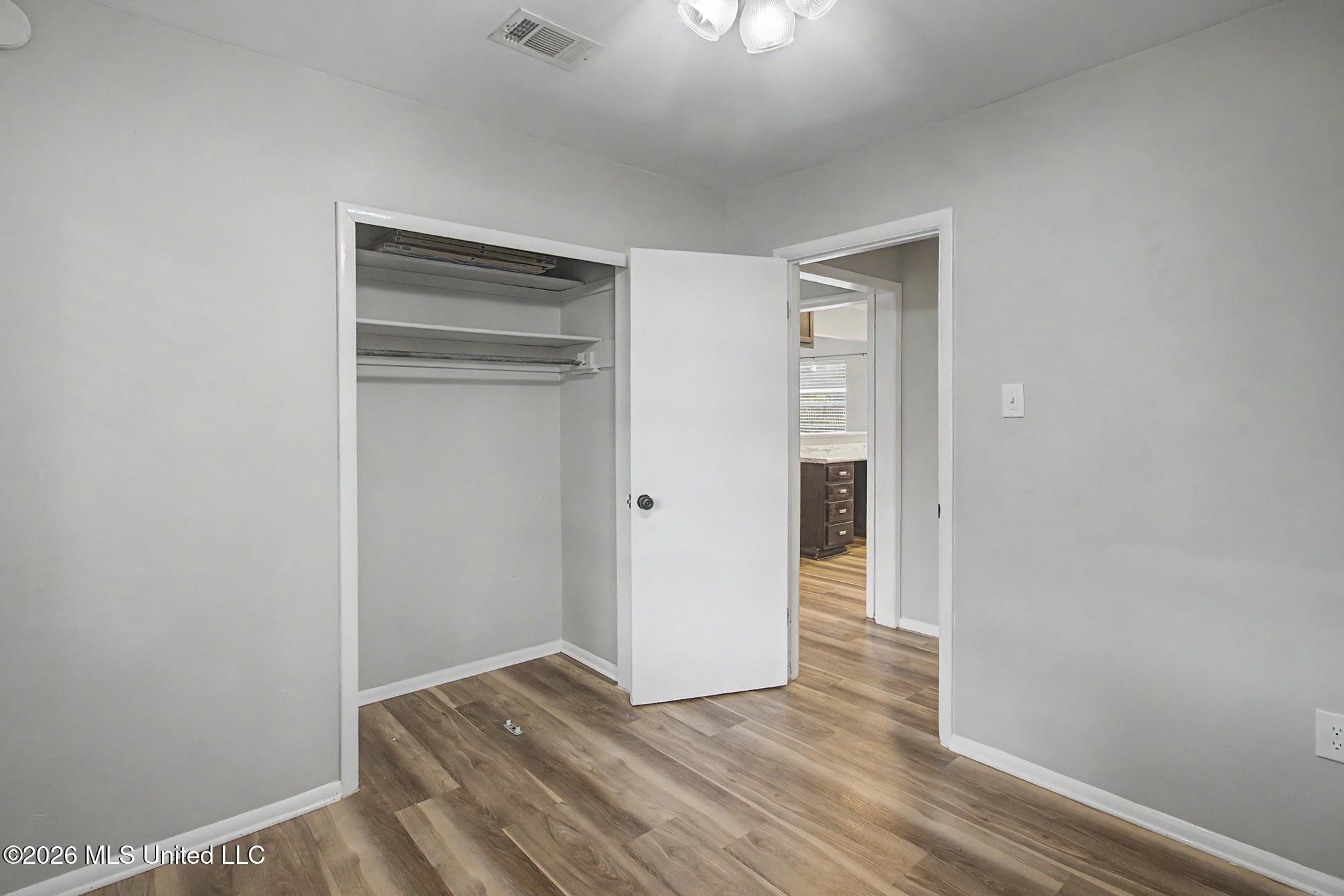 2232 Taylor Boulevard Property Photo 10