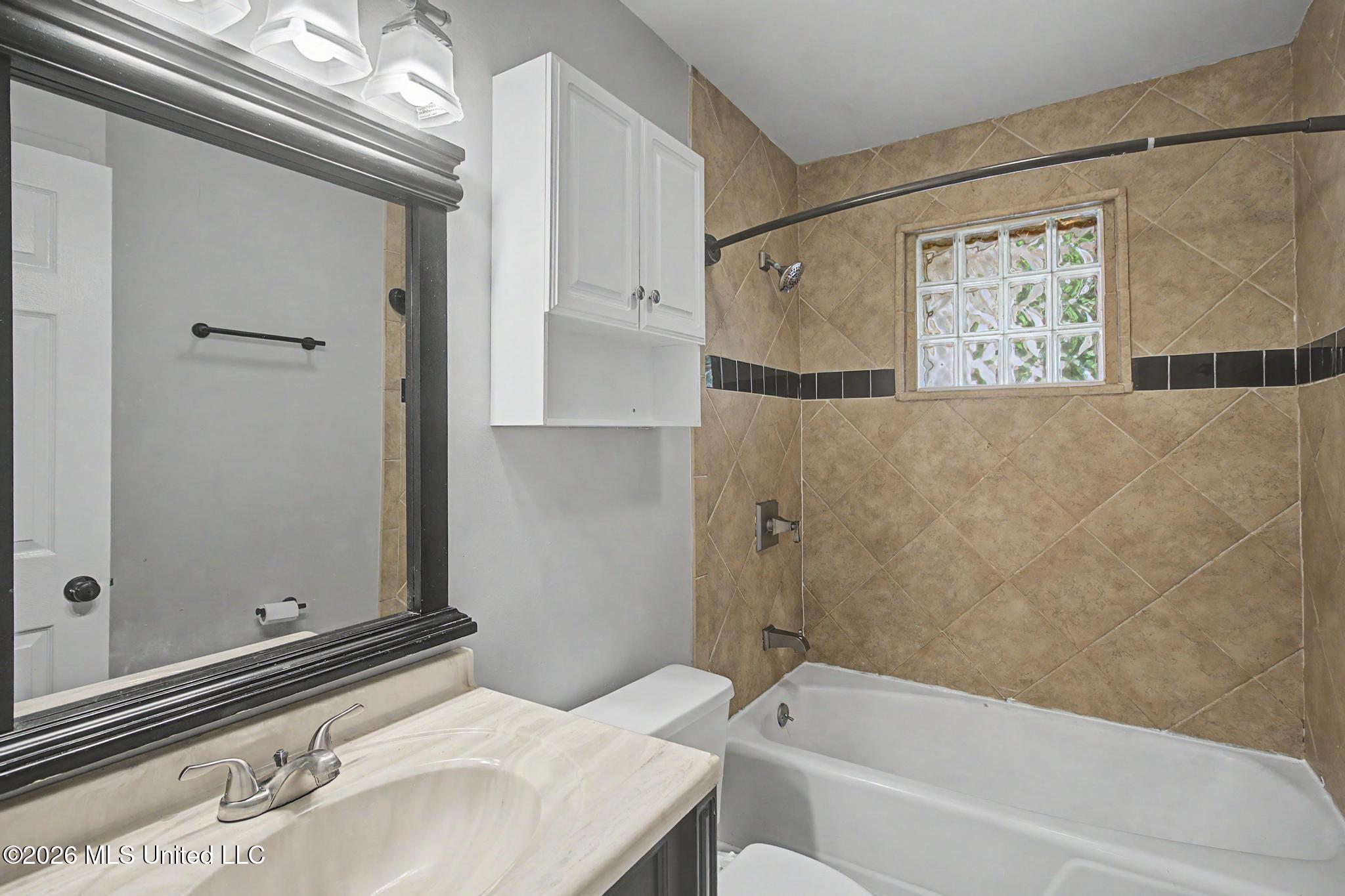 2232 Taylor Boulevard Property Photo 11