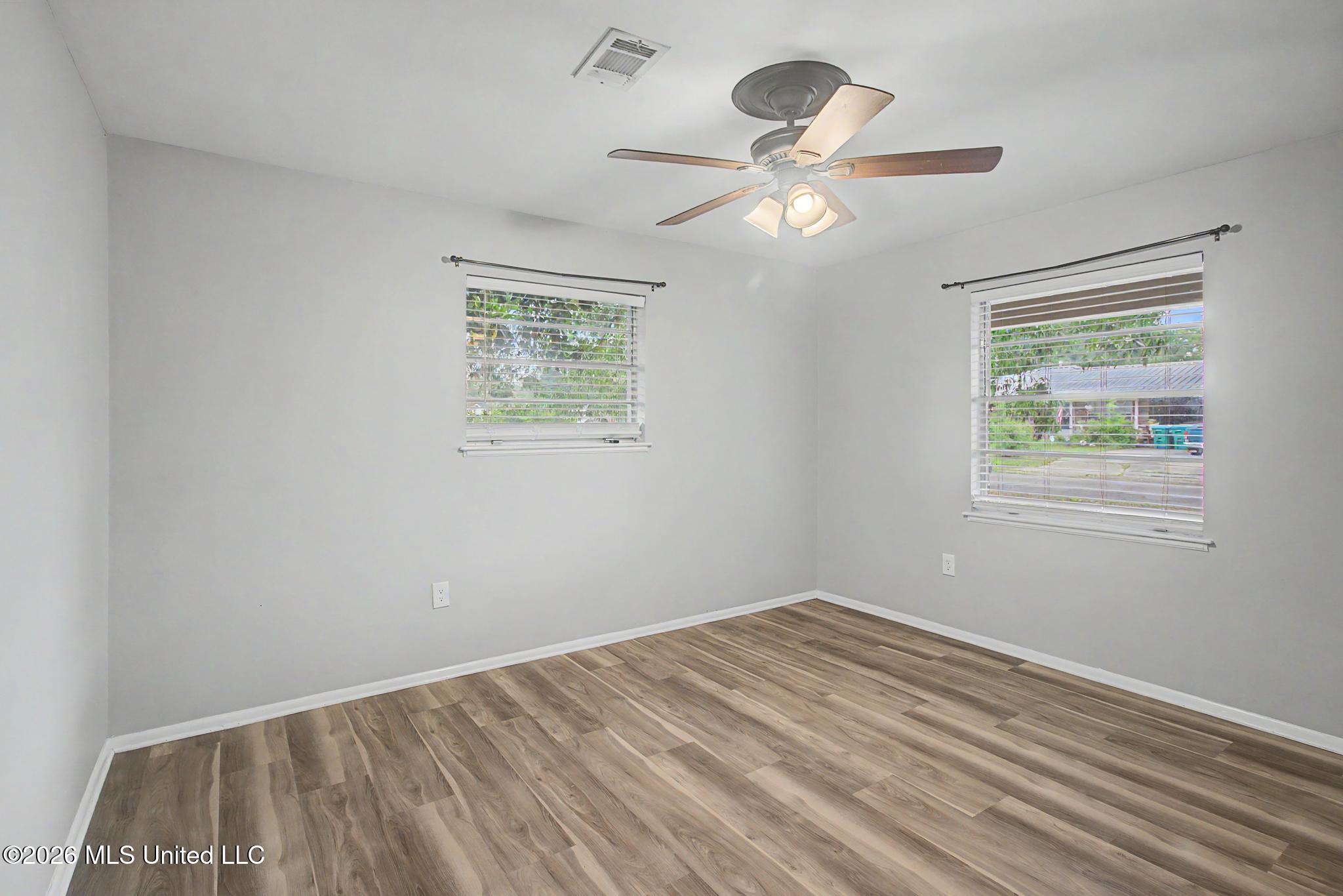 2232 Taylor Boulevard Property Photo 12