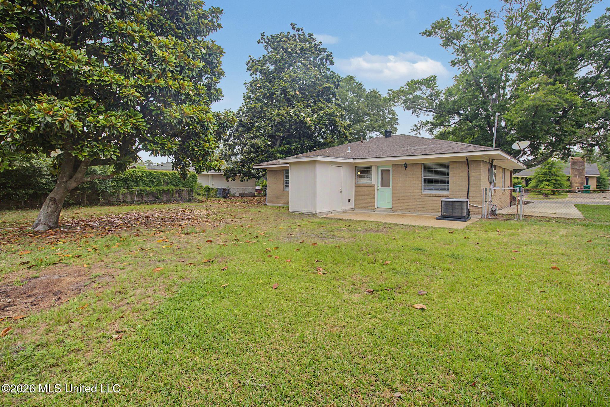 2232 Taylor Boulevard Property Photo 17