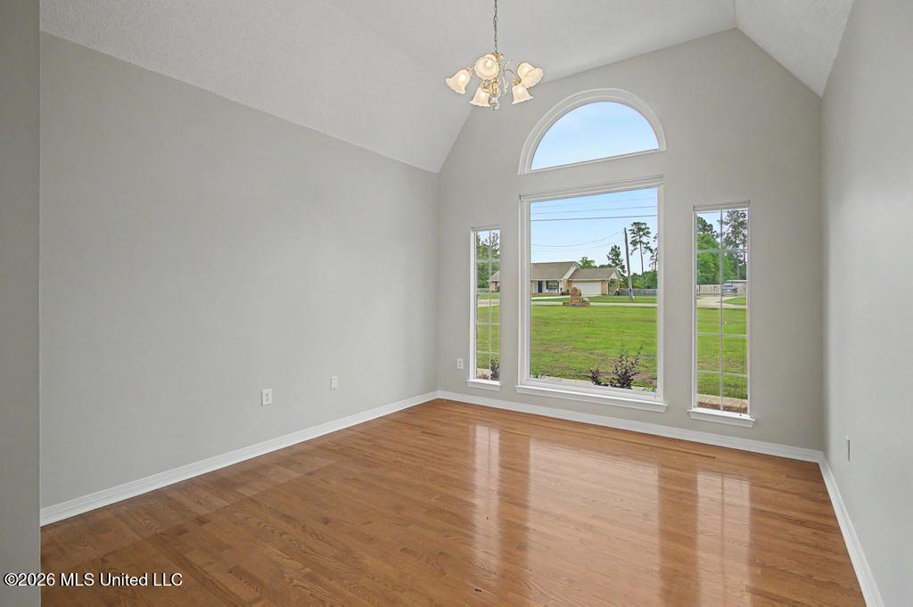 15407 Village Drive Property Photo 9