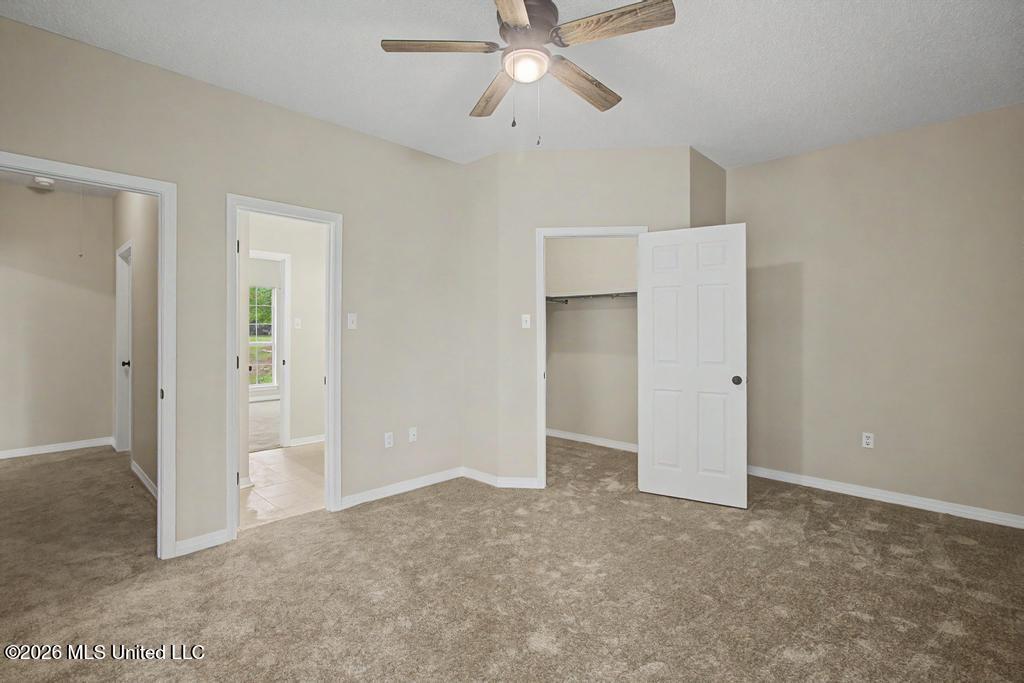 15407 Village Drive Property Photo 16