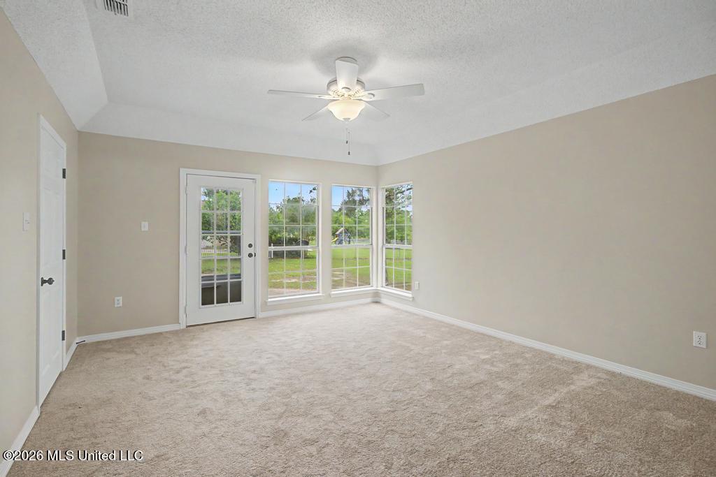 15407 Village Drive Property Photo 18