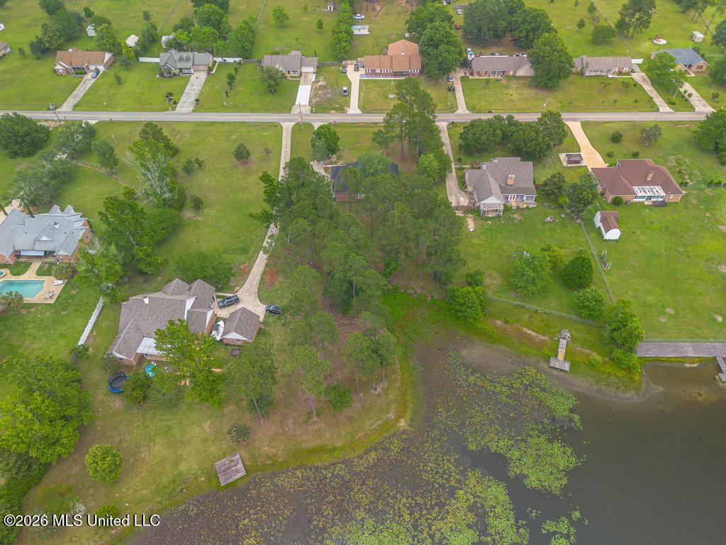 15407 Village Drive Property Photo 28