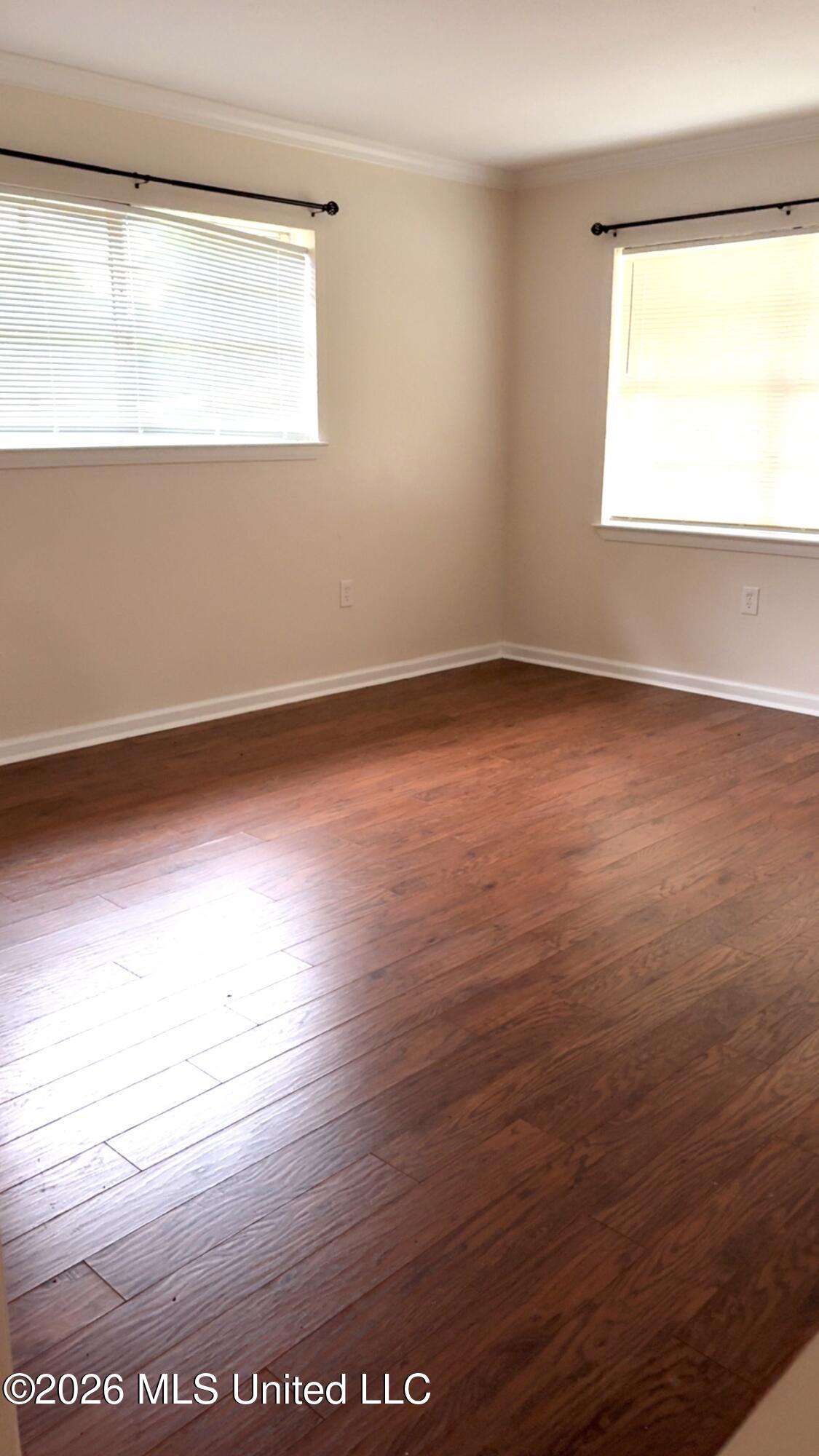 2129 Floyd Drive Property Photo 6