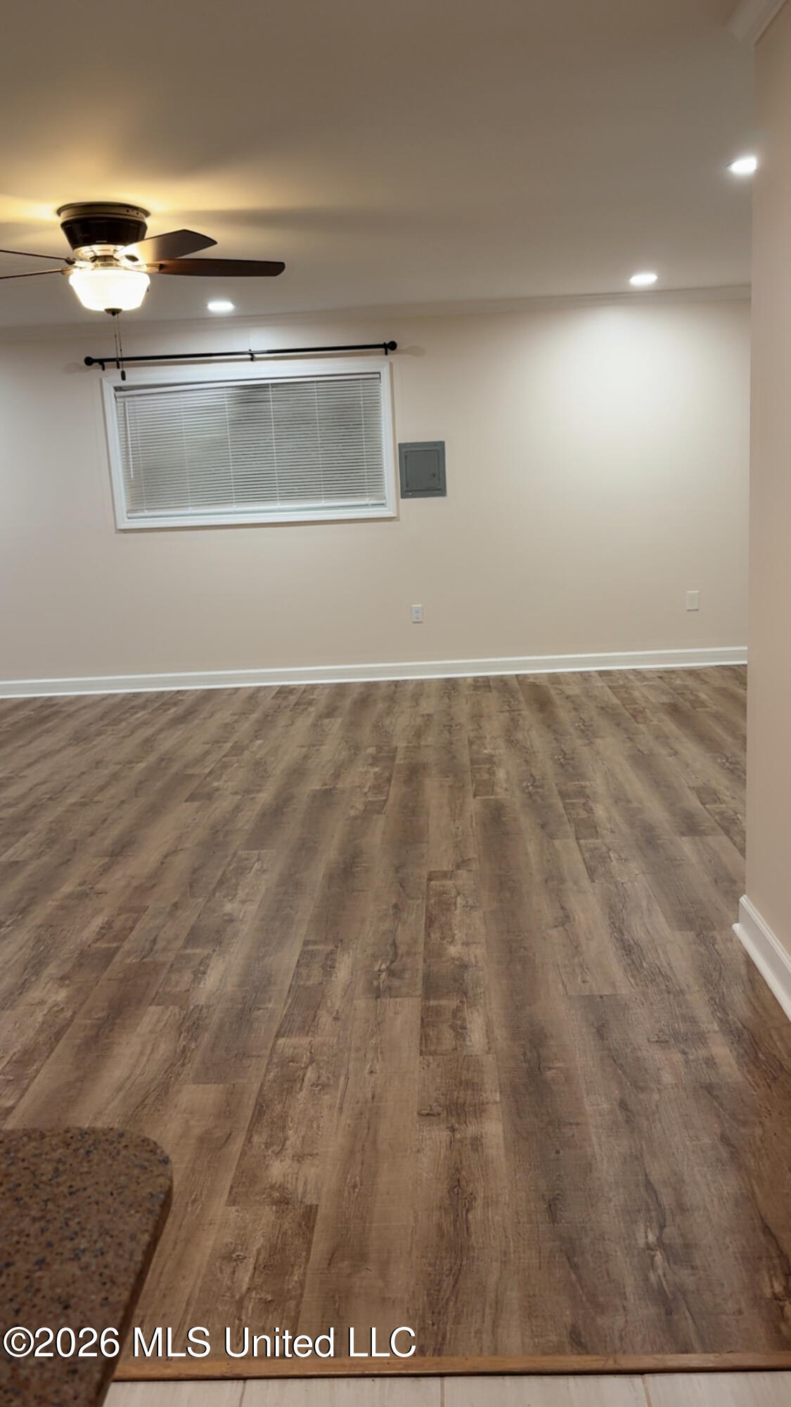 2129 Floyd Drive Property Photo 9