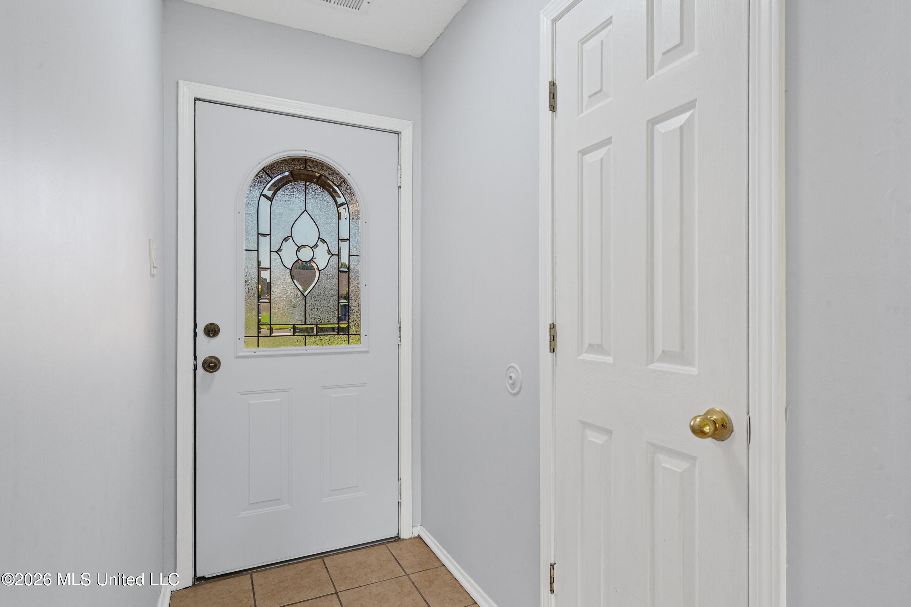 7357 Dunbarton Drive Property Photo 4