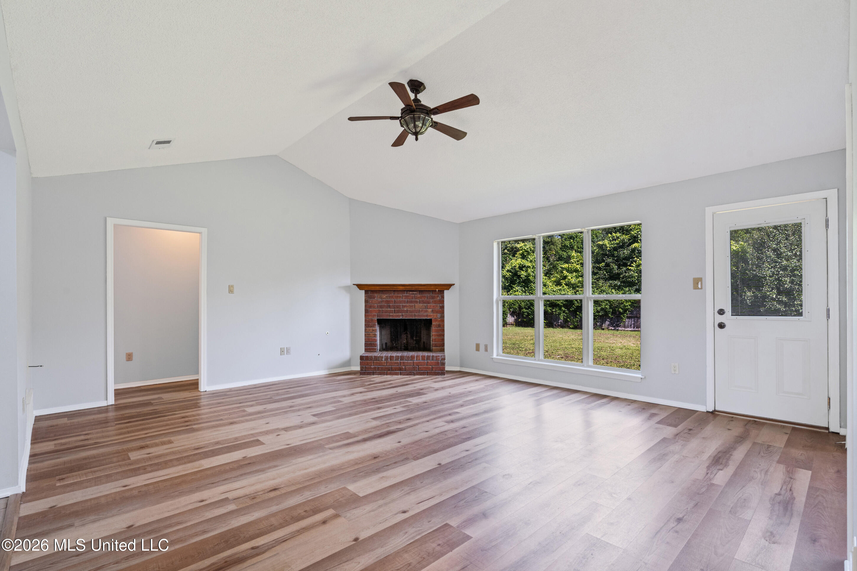 7357 Dunbarton Drive Property Photo 6