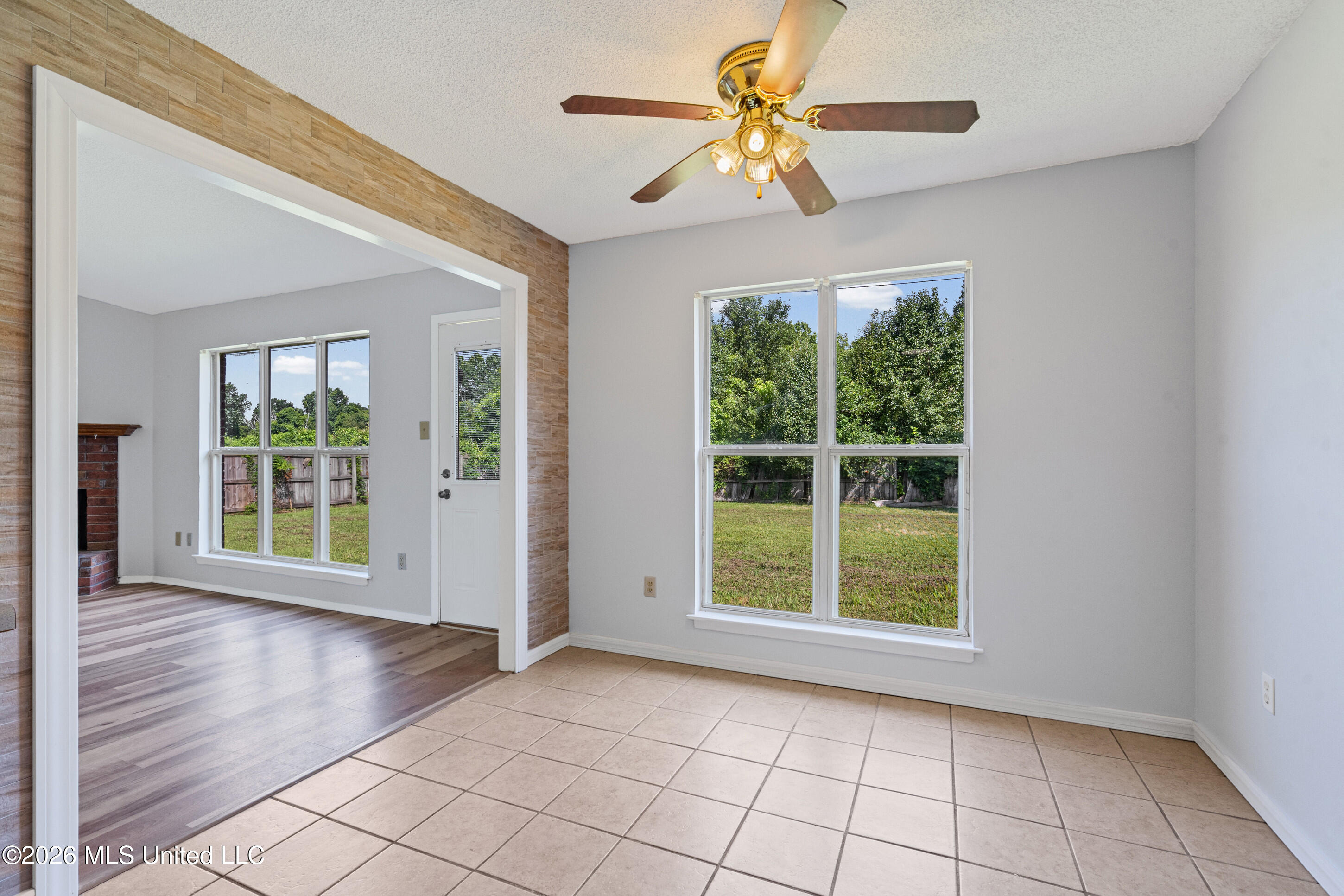 7357 Dunbarton Drive Property Photo 8