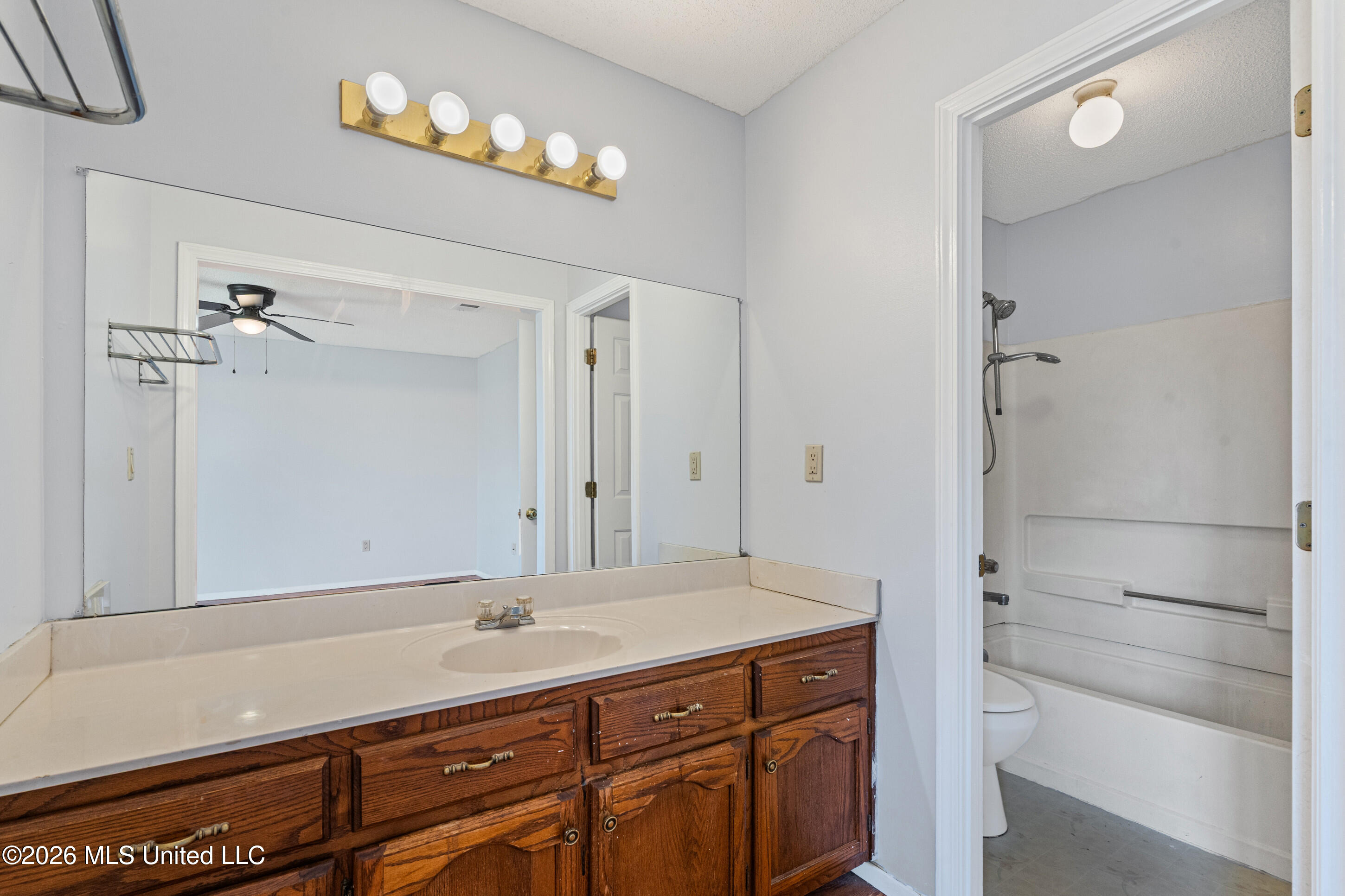 7357 Dunbarton Drive Property Photo 14