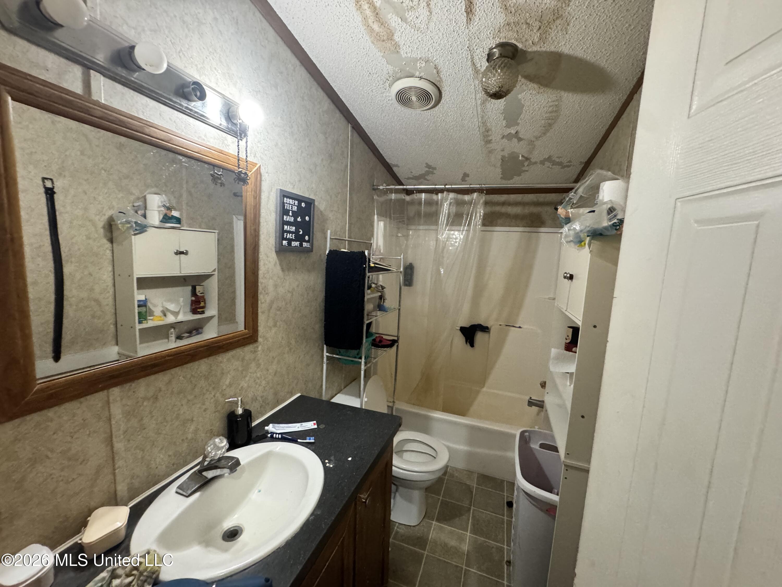 22440 Armes Road Property Photo 10