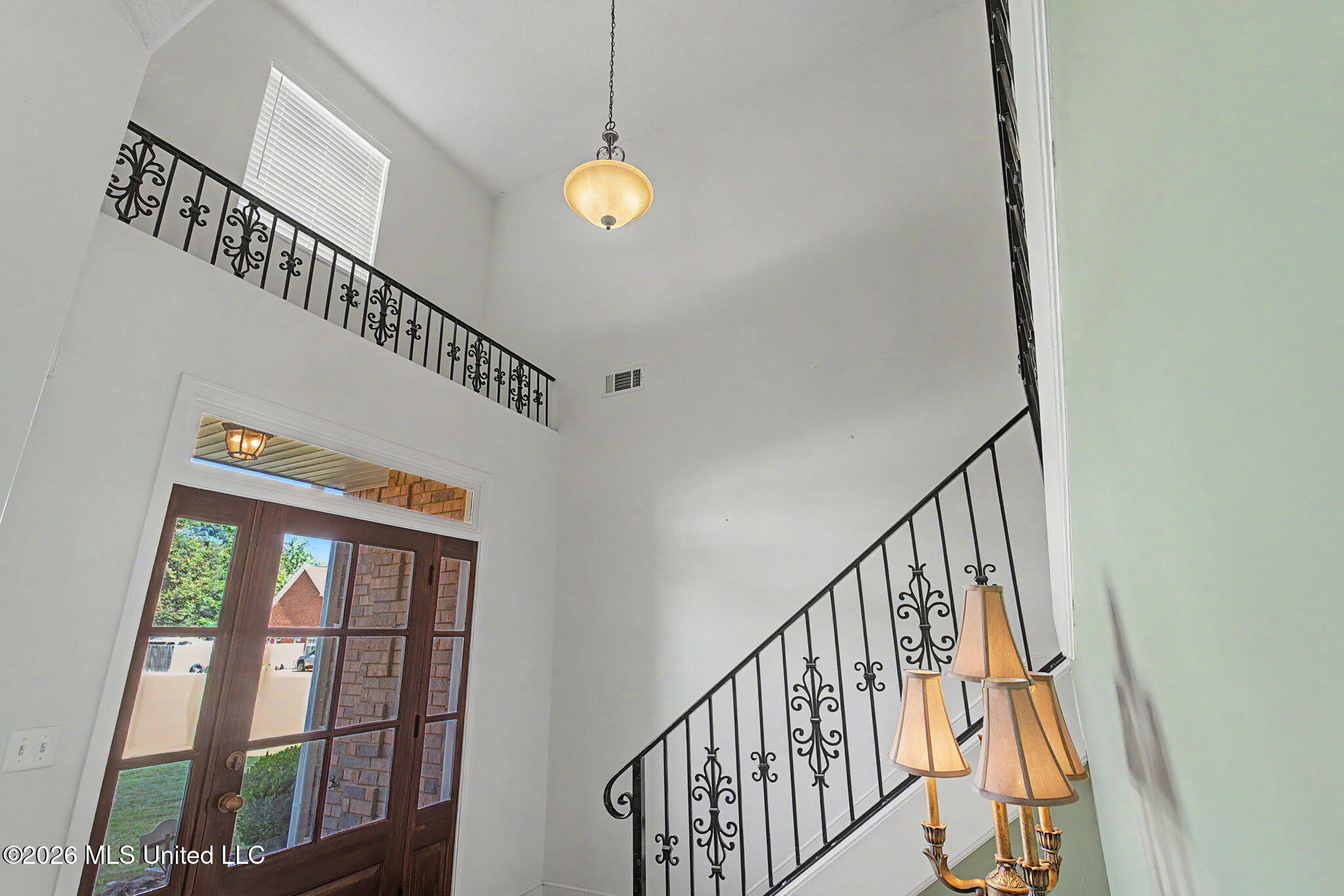 932 Gates Street Property Photo 9
