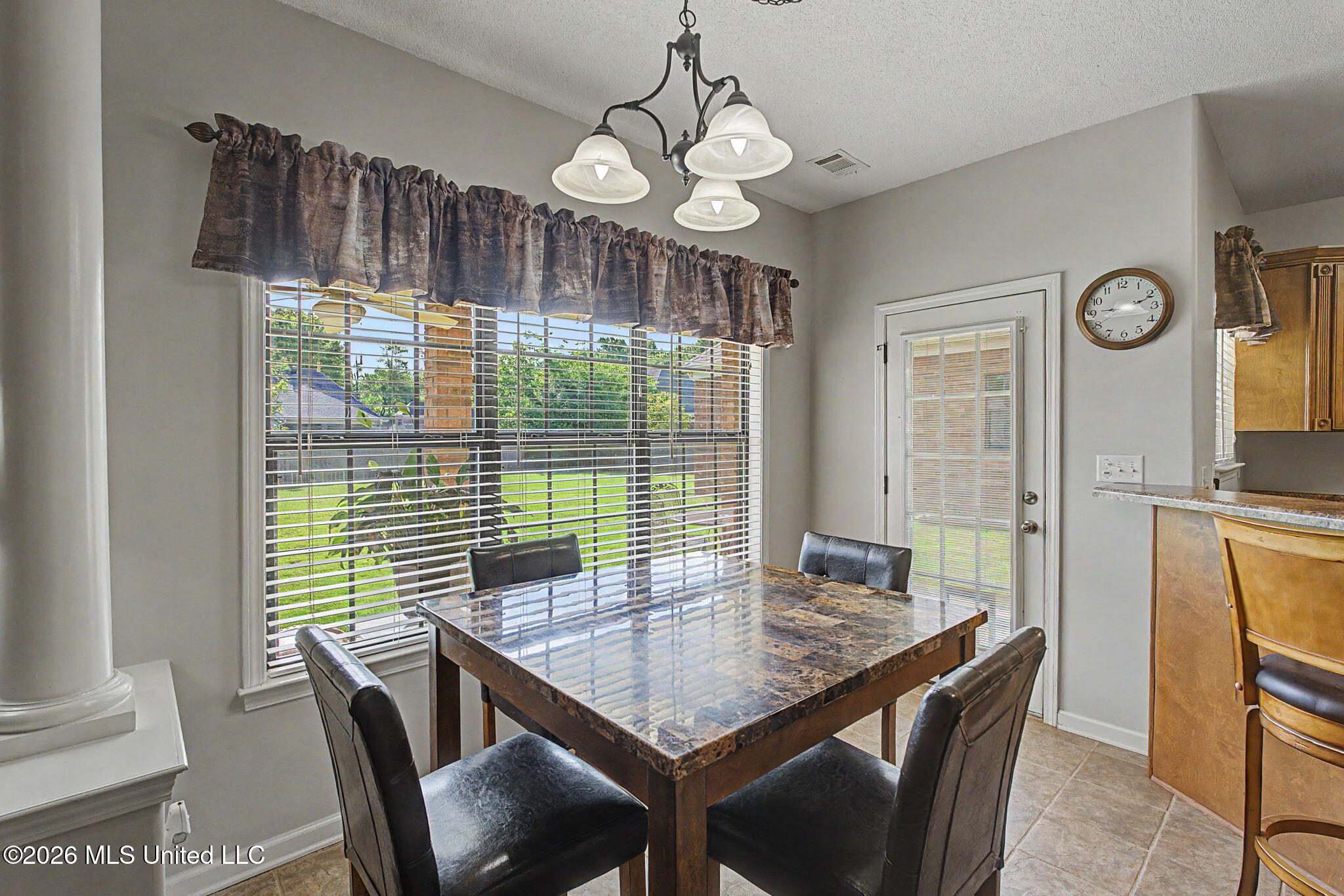 932 Gates Street Property Photo 15