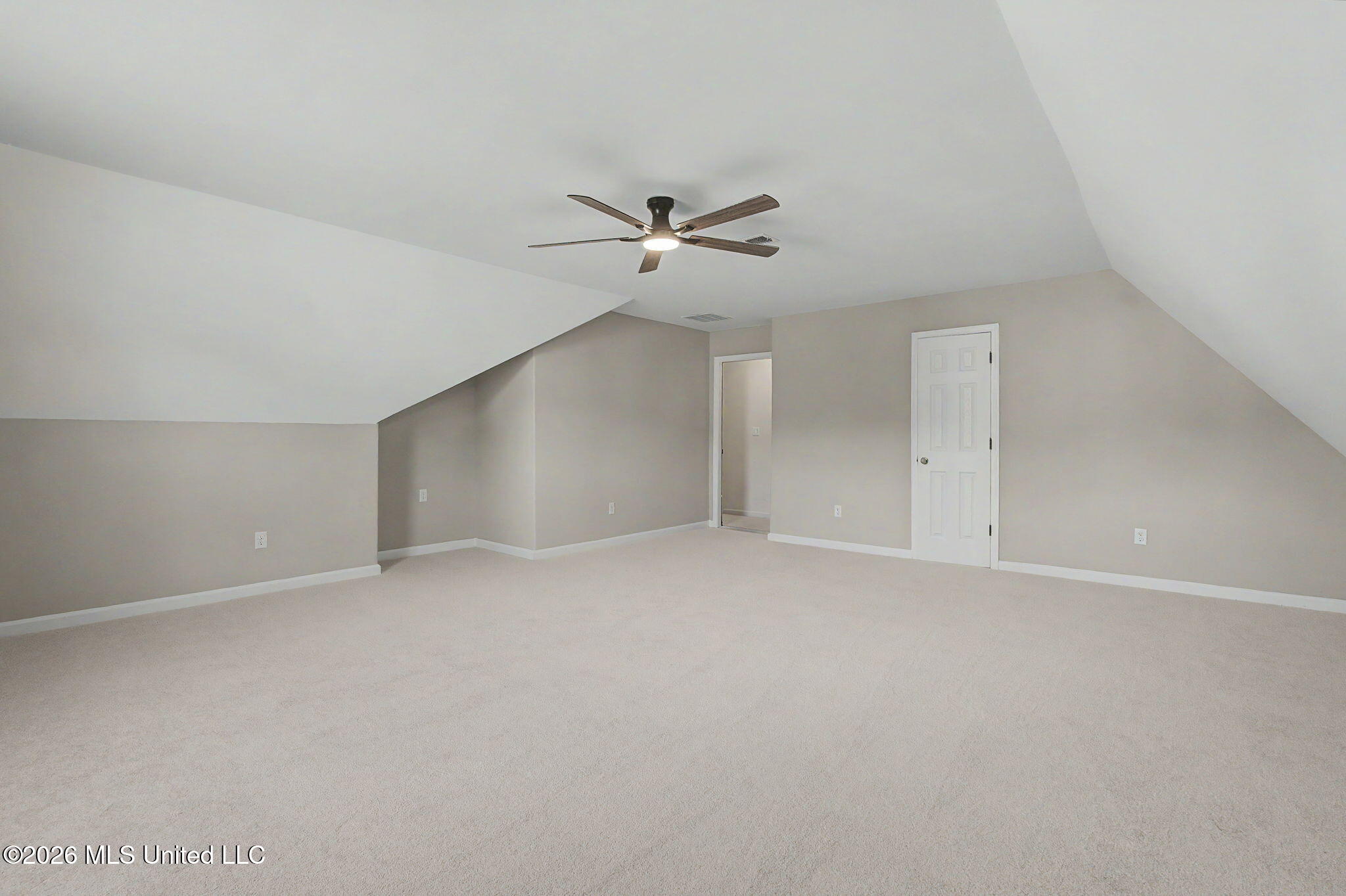 932 Gates Street Property Photo 34
