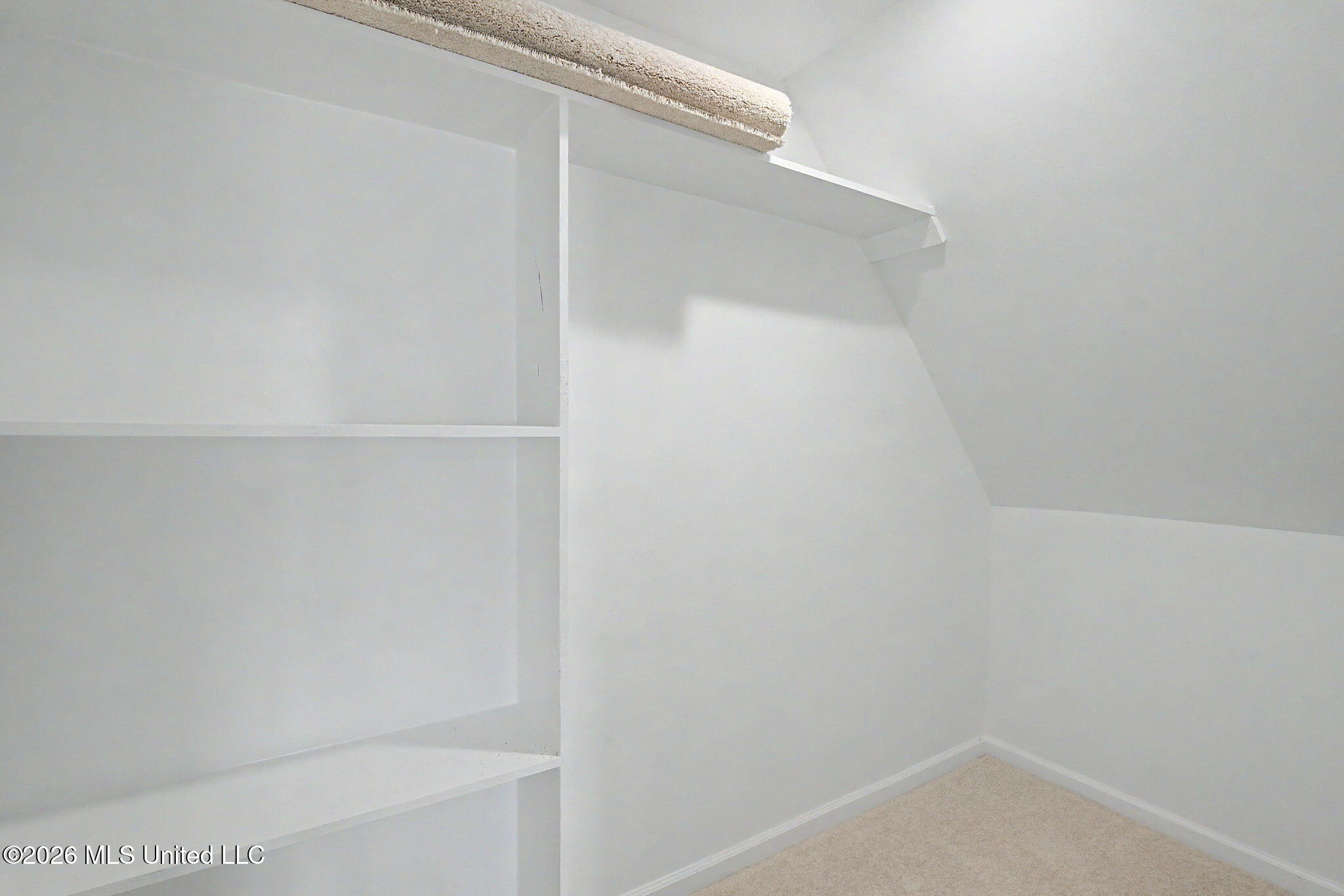 932 Gates Street Property Photo 35