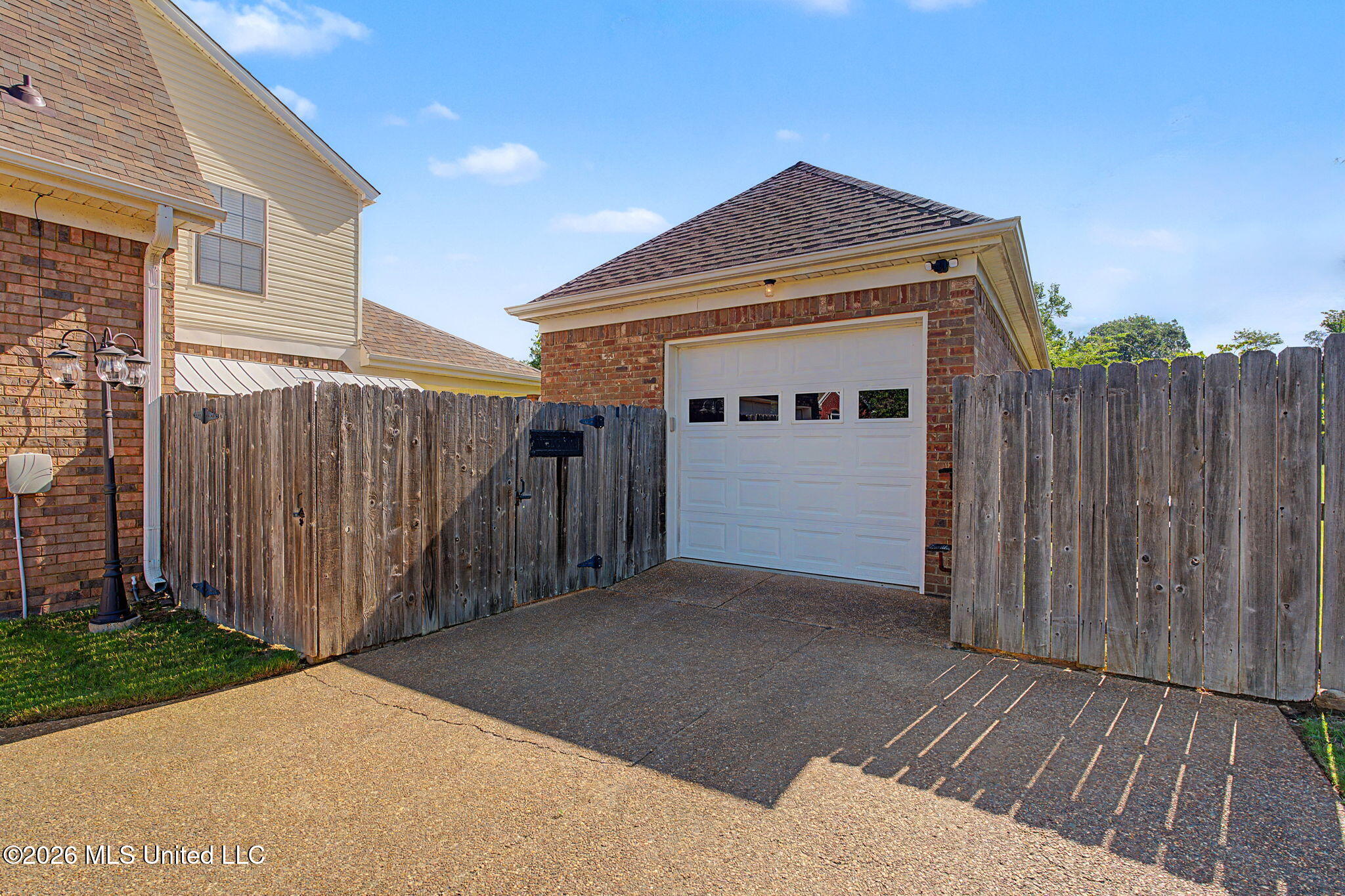 932 Gates Street Property Photo 46