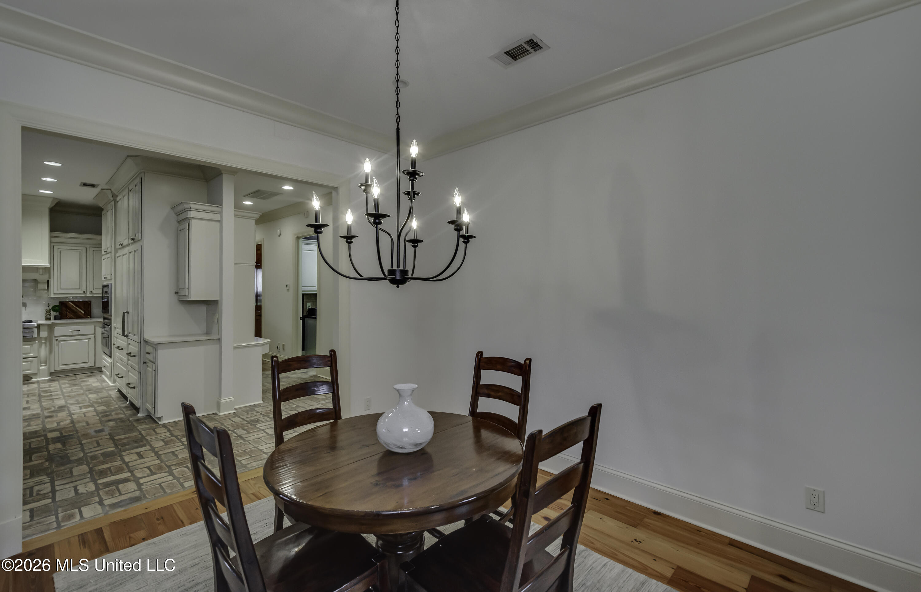 100 Arbor Landing Property Photo 15