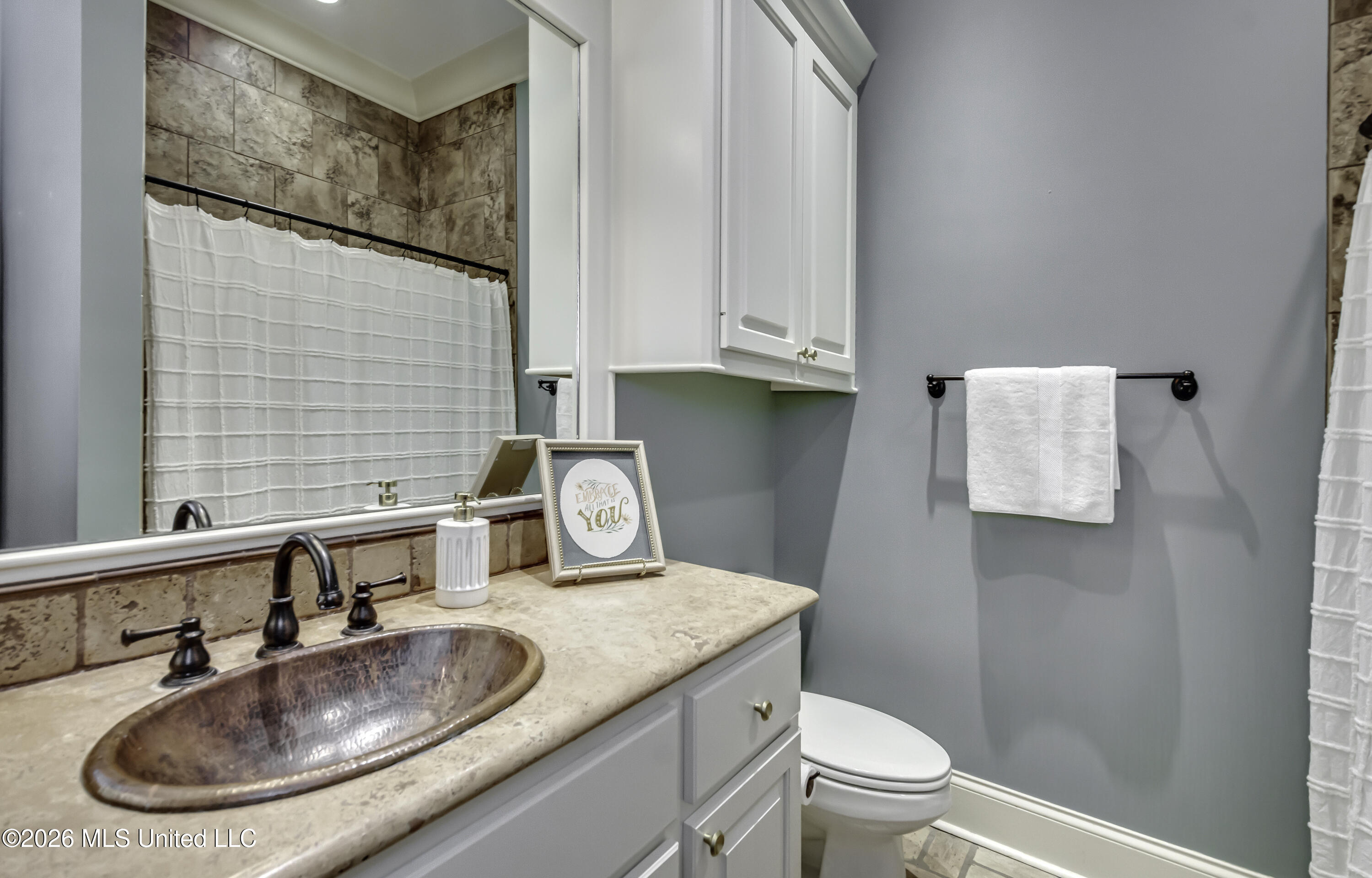 100 Arbor Landing Property Photo 20